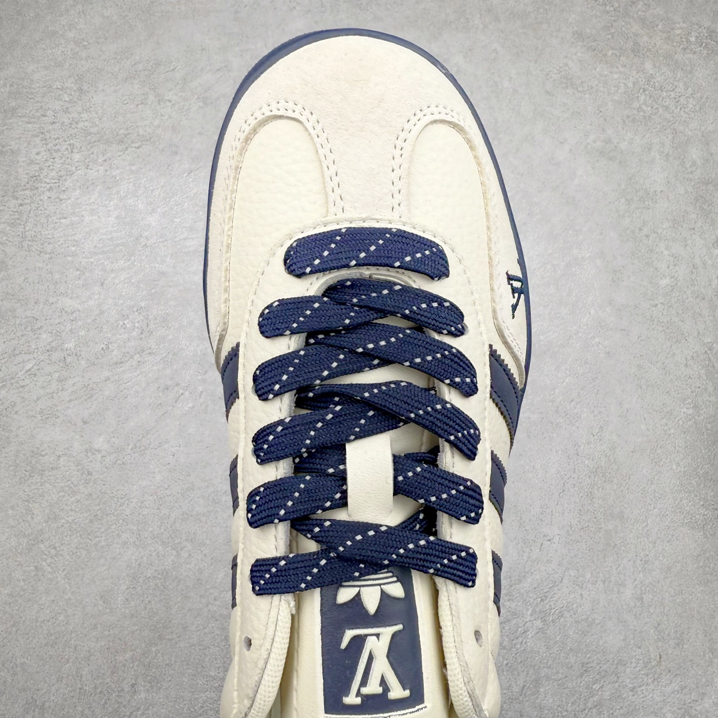 图片[4]-＃C2 AD Gazelle Indoor Trainers 羚羊内训系列低帮复古百搭休闲运动德训风板鞋 DM1234 90年代经典的复刻版！自60年代以足球训练鞋面世以来,Gazelle就以其经典设计席卷全球。1991年版本的复刻,再造经典Gazelle。采用皮革打造,搭配浊色细节,让这款经典更加简约。尺码：36 36⅔ 37⅓ 38 38⅔ 39⅓ 40 40⅔ 41⅓ 42 42⅔ 43⅓ 44⅓ 44⅔ 45-选品中心