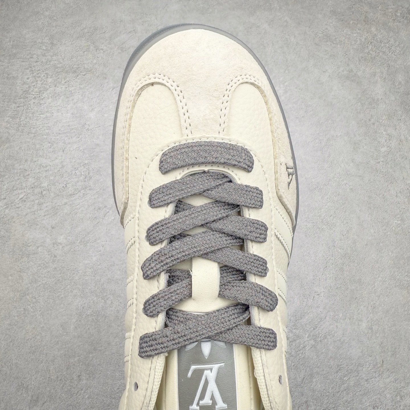 图片[4]-＃C2 AD Gazelle Indoor Trainers 羚羊内训系列低帮复古百搭休闲运动德训风板鞋 DM1234 90年代经典的复刻版！自60年代以足球训练鞋面世以来,Gazelle就以其经典设计席卷全球。1991年版本的复刻,再造经典Gazelle。采用皮革打造,搭配浊色细节,让这款经典更加简约。尺码：36 36⅔ 37⅓ 38 38⅔ 39⅓ 40 40⅔ 41⅓ 42 42⅔ 43⅓ 44⅓ 44⅔ 45-选品中心