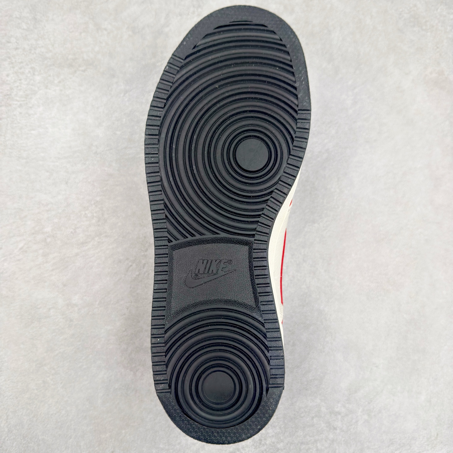 图片[9]-＃C2 NK Court Vision Low CV低帮复古百搭透气休闲运动板鞋 FD5188-130 口碑实力大厂出品 出货即市场巅峰 全套原纸板楦头开发 原汁原味 完美呈现版型 原数据独家私模大底 超高清洁度 极限压缩成本 超级跑量款式 经典耐用的设计 兼顾舒适脚感和出众风范 演绎匠心之作 结构性的支撑贴合感结合复古篮球设计 塑就场外全明星风范 实拍调校N版已经零色差零失真 百分百还原实物色彩所见即所得 不存在货不对板色差等低级问题 选购参考实物拍摄 不混卖不参货 只用心做好货严格选品 承诺混一赔十 尺码：36 36.5 37.5 38 38.5 39 40 40.5 41 42 42.5 43 44 44.5 45-选品中心