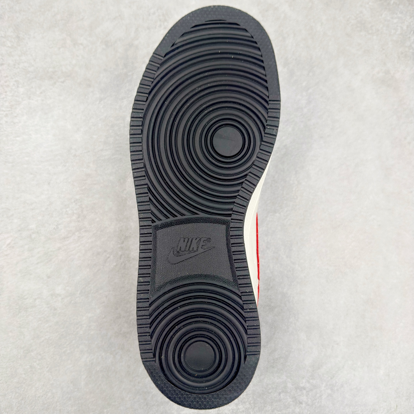 图片[9]-＃C2 NK Court Vision Low CV低帮复古百搭透气休闲运动板鞋 FD5188-126 口碑实力大厂出品 出货即市场巅峰 全套原纸板楦头开发 原汁原味 完美呈现版型 原数据独家私模大底 超高清洁度 极限压缩成本 超级跑量款式 经典耐用的设计 兼顾舒适脚感和出众风范 演绎匠心之作 结构性的支撑贴合感结合复古篮球设计 塑就场外全明星风范 实拍调校N版已经零色差零失真 百分百还原实物色彩所见即所得 不存在货不对板色差等低级问题 选购参考实物拍摄 不混卖不参货 只用心做好货严格选品 承诺混一赔十 尺码：36 36.5 37.5 38 38.5 39 40 40.5 41 42 42.5 43 44 44.5 45-选品中心