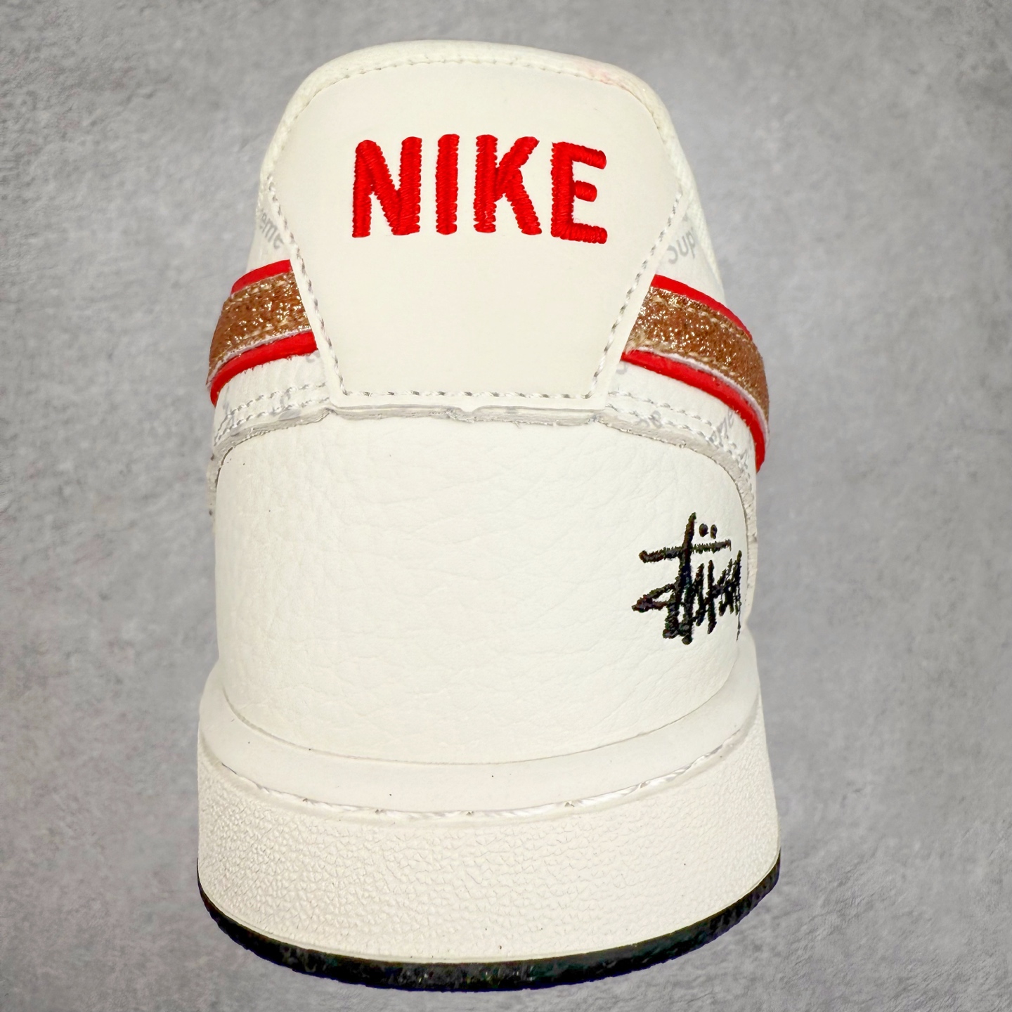 图片[8]-＃C2 NK Court Vision Low CV低帮复古百搭透气休闲运动板鞋 FD5188-126 口碑实力大厂出品 出货即市场巅峰 全套原纸板楦头开发 原汁原味 完美呈现版型 原数据独家私模大底 超高清洁度 极限压缩成本 超级跑量款式 经典耐用的设计 兼顾舒适脚感和出众风范 演绎匠心之作 结构性的支撑贴合感结合复古篮球设计 塑就场外全明星风范 实拍调校N版已经零色差零失真 百分百还原实物色彩所见即所得 不存在货不对板色差等低级问题 选购参考实物拍摄 不混卖不参货 只用心做好货严格选品 承诺混一赔十 尺码：36 36.5 37.5 38 38.5 39 40 40.5 41 42 42.5 43 44 44.5 45-选品中心