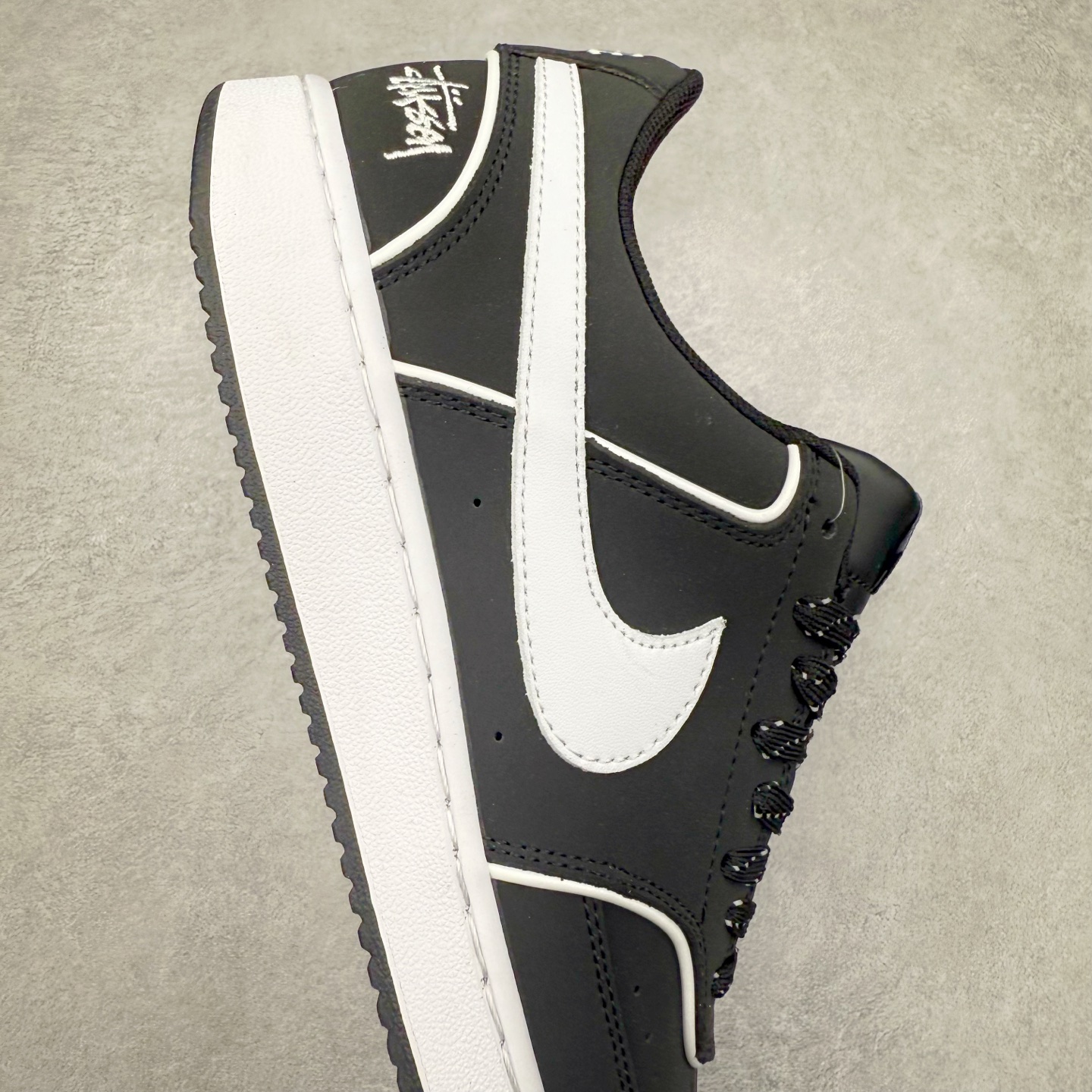 图片[6]-＃C2 NK Court Vision Low CV低帮复古百搭透气休闲运动板鞋 FD5188-113 口碑实力大厂出品 出货即市场巅峰 全套原纸板楦头开发 原汁原味 完美呈现版型 原数据独家私模大底 超高清洁度 极限压缩成本 超级跑量款式 经典耐用的设计 兼顾舒适脚感和出众风范 演绎匠心之作 结构性的支撑贴合感结合复古篮球设计 塑就场外全明星风范 实拍调校N版已经零色差零失真 百分百还原实物色彩所见即所得 不存在货不对板色差等低级问题 选购参考实物拍摄 不混卖不参货 只用心做好货严格选品 承诺混一赔十 尺码：36 36.5 37.5 38 38.5 39 40 40.5 41 42 42.5 43 44 44.5 45-选品中心