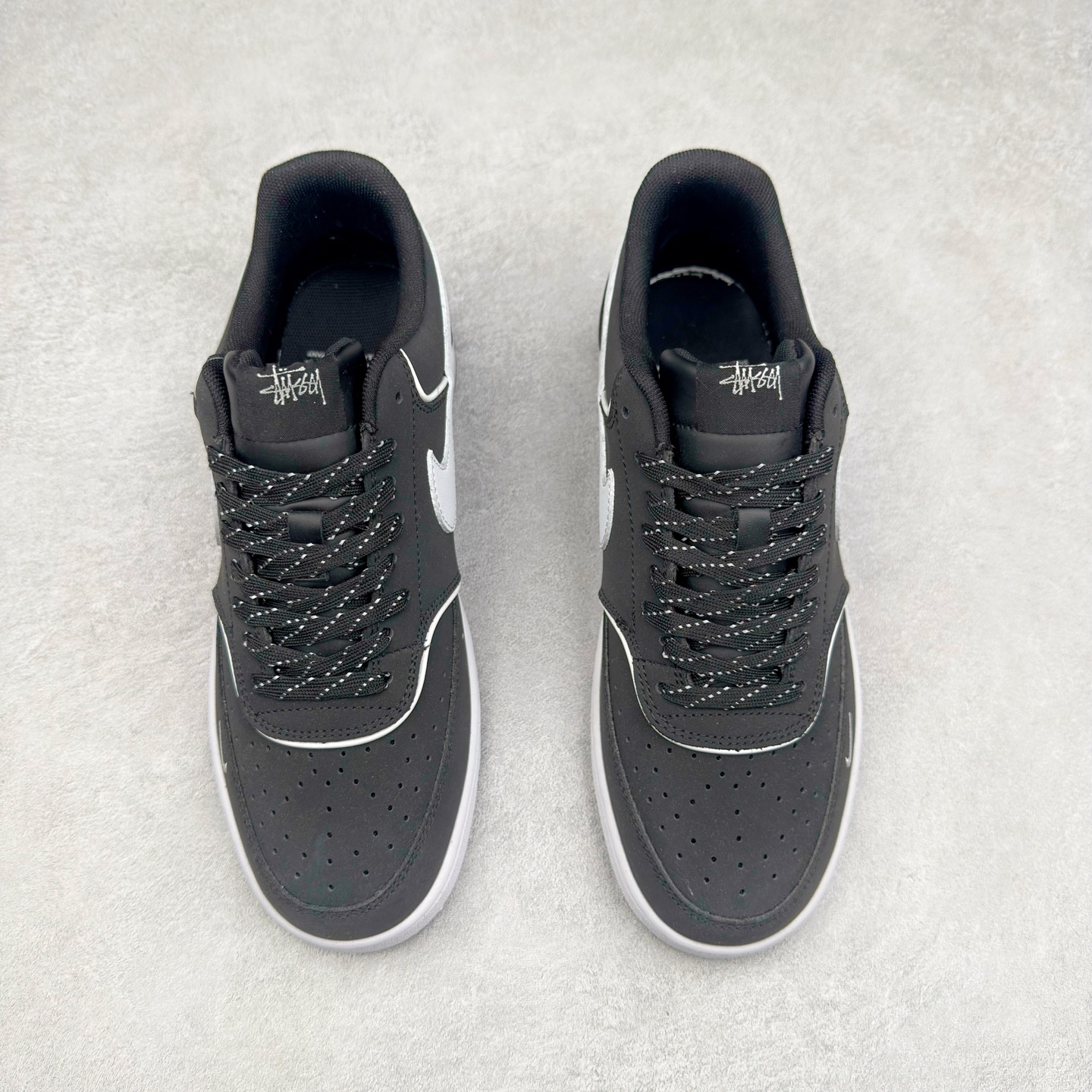 图片[2]-＃C2 NK Court Vision Low CV低帮复古百搭透气休闲运动板鞋 FD5188-113 口碑实力大厂出品 出货即市场巅峰 全套原纸板楦头开发 原汁原味 完美呈现版型 原数据独家私模大底 超高清洁度 极限压缩成本 超级跑量款式 经典耐用的设计 兼顾舒适脚感和出众风范 演绎匠心之作 结构性的支撑贴合感结合复古篮球设计 塑就场外全明星风范 实拍调校N版已经零色差零失真 百分百还原实物色彩所见即所得 不存在货不对板色差等低级问题 选购参考实物拍摄 不混卖不参货 只用心做好货严格选品 承诺混一赔十 尺码：36 36.5 37.5 38 38.5 39 40 40.5 41 42 42.5 43 44 44.5 45-选品中心