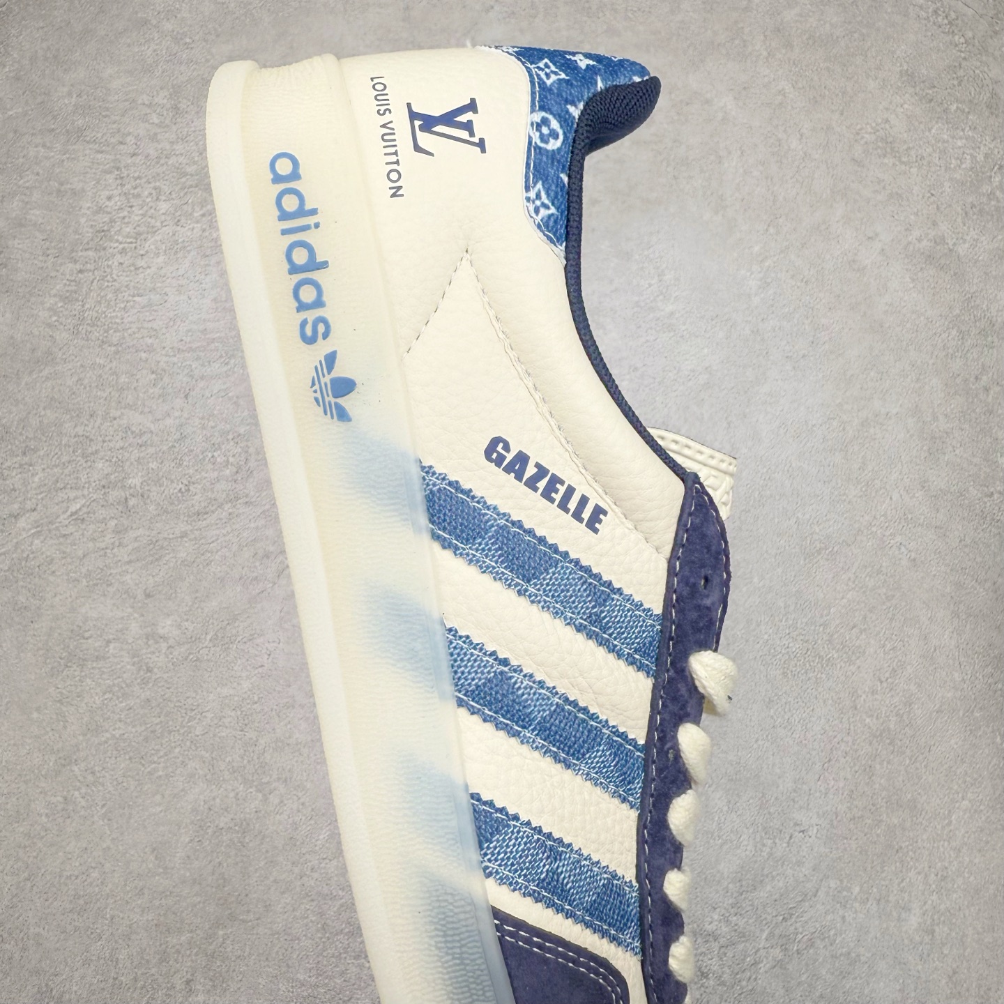 图片[6]-＃C2 AD Gazelle Indoor Trainers 羚羊内训系列低帮复古百搭休闲运动德训风板鞋 DM1234 90年代经典的复刻版！自60年代以足球训练鞋面世以来,Gazelle就以其经典设计席卷全球。1991年版本的复刻,再造经典Gazelle。采用皮革打造,搭配浊色细节,让这款经典更加简约。尺码：36 36⅔ 37⅓ 38 38⅔ 39⅓ 40 40⅔ 41⅓ 42 42⅔ 43⅓ 44⅓ 44⅔ 45-选品中心