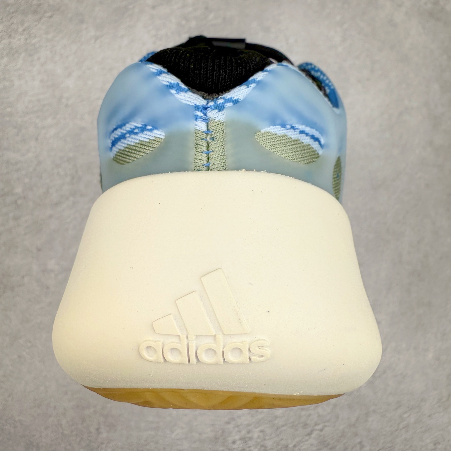 图片[8]-AD Yeezy 700V3 全套原楦原纸版 打造灵魂正确版型 原厂贾卡原面 纹路与正品一致 高频进口夜光KPU完美组合原面 呈现炫丽星空夜光效果 此款非Boost爆米花科技 鞋底采用BOUNCE 全新缓震科技 脚感同样舒适 偏小一码 尺码：36 36.5 37.5 38 38.5 39 40 40.5 41 42 42.5 43 44 44.5 45 46-选品中心