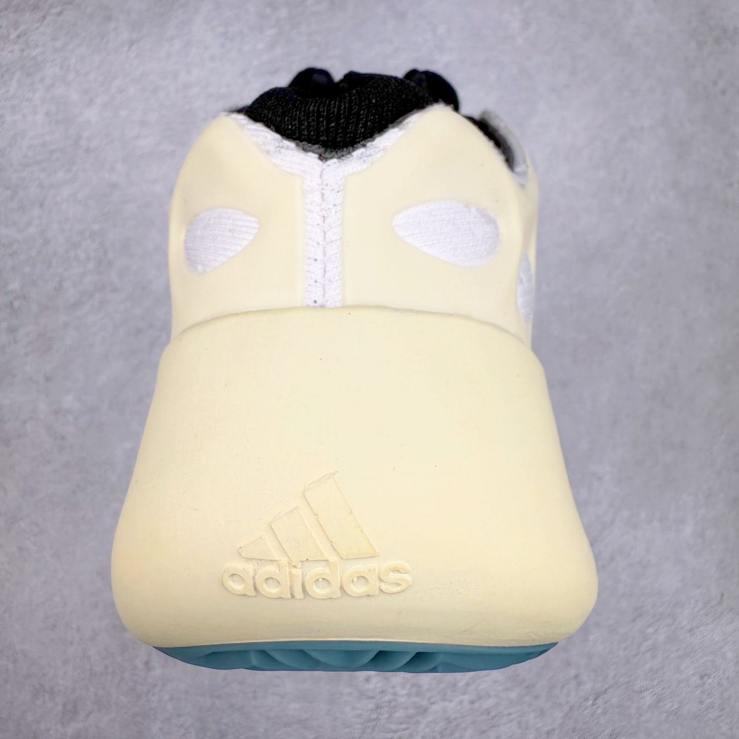 图片[8]-AD Yeezy 700V3 全套原楦原纸版 打造灵魂正确版型 原厂贾卡原面 纹路与正品一致 高频进口夜光KPU完美组合原面 呈现炫丽星空夜光效果 此款非Boost爆米花科技 鞋底采用BOUNCE 全新缓震科技 脚感同样舒适 偏小一码 尺码：36 36.5 37.5 38 38.5 39 40 40.5 41 42 42.5 43 44 44.5 45 46-选品中心