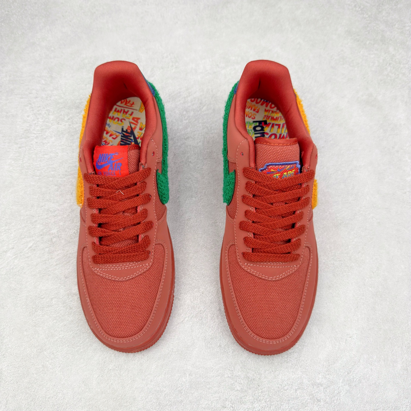 图片[2]-＃XT纯原 NK Air Force 1´07 Low 空军一号低帮百搭休闲运动板鞋 DV5153-600 顶级批次 2022全新楦头鞋型 鱼鳞大底 历时开发三个月 清洁度完美 二维码鞋标 内置芯片及solo气垫 大底高度及其弧度依照正品 钢印 logo刺绣 鞋口弧度 鞋头长度 鞋面冲孔 鞋垫背胶及钢印 完美鞋型对比正品 每一处都是细节满满 柔软、弹性十足的缓震性能和出色的中底设计 横跨复古与现代的外型结合 造就出风靡全球 三十多年的Force 1 直到今天还深受青睐 实拍调校N版已经零色差零失真 百分百还原实物色彩所见即所得 不存在货不对板色差等低级问题 选购参考实物拍摄 不混卖不参货 只用心做好货严格选品 承诺混一赔十 尺码：36 36.5 37.5 38 38.5 39 40 40.5 41 42 42.5 43 44 44.5 45-选品中心