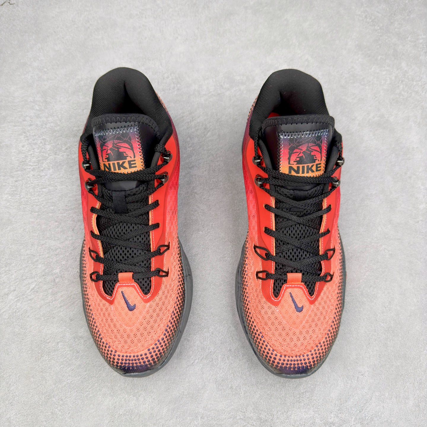 图片[2]-NK G.T. Cut Street EP GT4代实战篮球鞋 HF0230-200 该鞋款采用出众回弹设计 为切入、转向和移步篮筐提供出色的能量回馈 回弹性能带来弹力充沛的迈步体验 助你爆发疾速 全掌型 ZoomX 泡绵 缔造弹力出众的轻盈迈步体验 助你在比赛升温时能够急速快攻 驰骋全场 鞋面绳线与鞋带相结合 有助稳固前足 后跟搭配加垫鞋口 为脚踝营造舒适稳固感受 全掌型 ZoomX 泡绵 能够带来出众的能量回馈 前足外侧采用精巧塑料覆面 在瞬间爆发时提供稳固脚感 尺码：39 40 40.5 41 42 42.5 43 44 44.5 45 46-选品中心