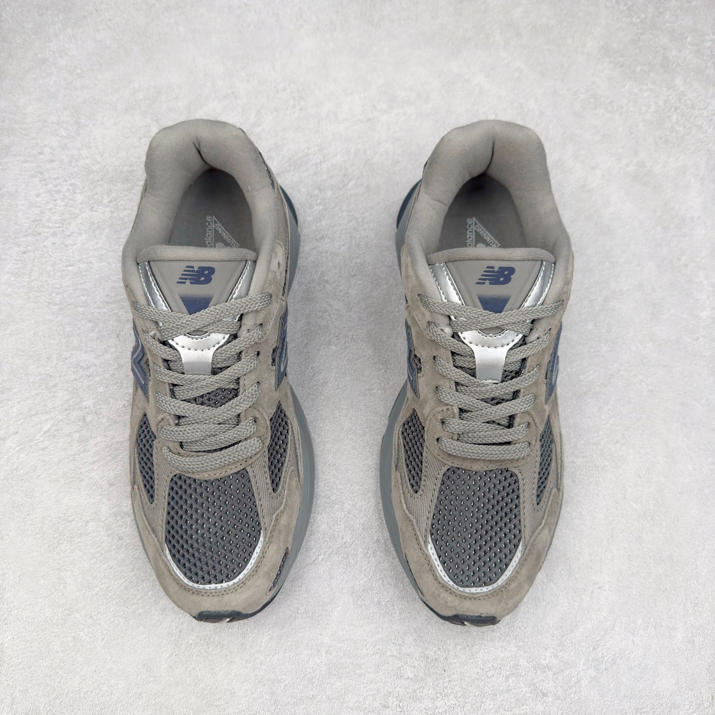 图片[2]-New Balance NB2010系列新百伦经典复古休闲运动板鞋 以ENCAP中底配以升级版 N-ERGY缓震物料 鞋面则采用特色的柔软麂皮搭以NewBalance经典的尼龙网布 低调中还原跑鞋本真 更年轻化的设计理念与材质 让新世代青年得以用全新视角体验经典鞋款的传奇魅力 货号：U2010NB13731 尺码：36 37 37.5 38 38.5 39.5 40 40.5 41.5 42 42.5 43 44 45 46-选品中心