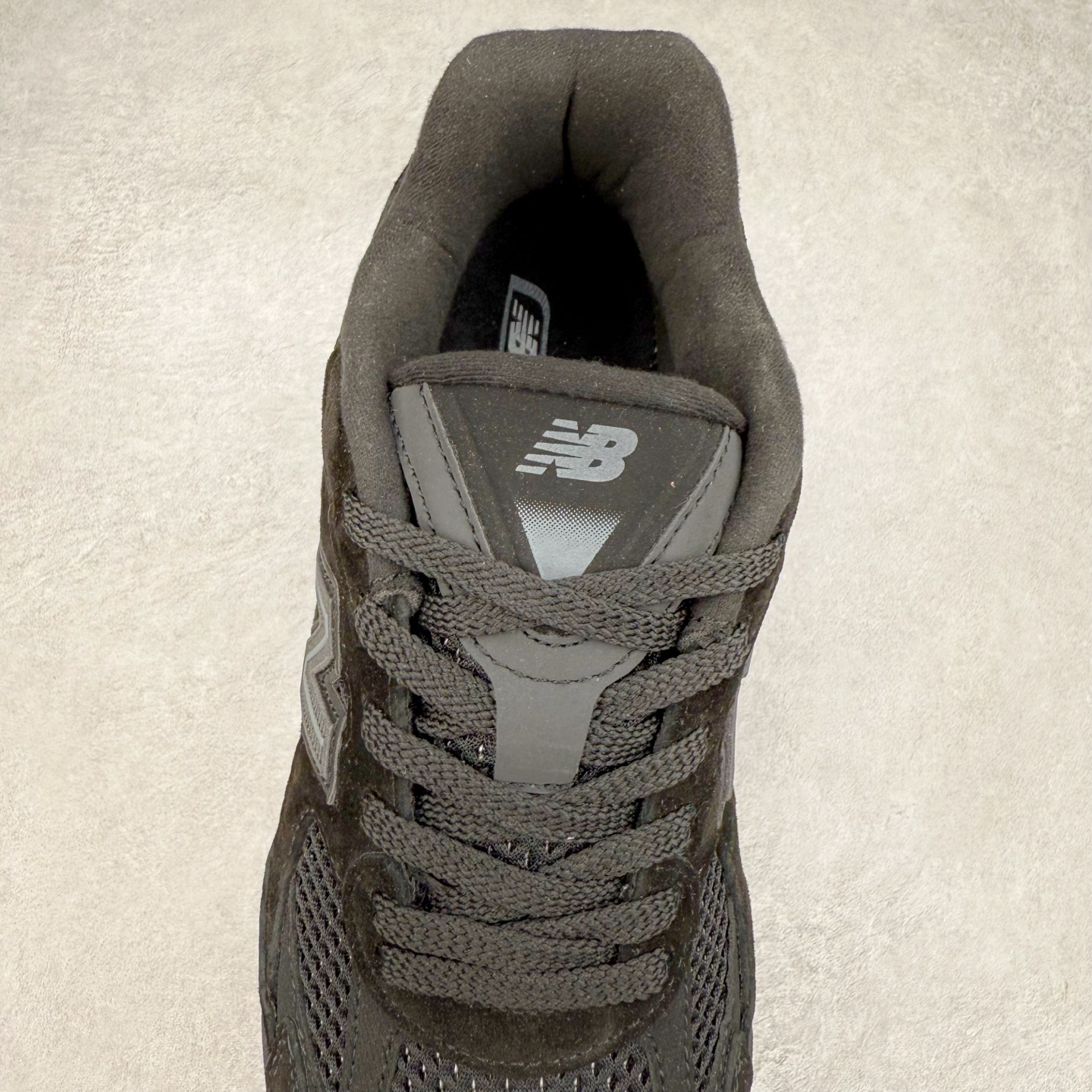 图片[5]-New Balance NB2010系列新百伦经典复古休闲运动板鞋 以ENCAP中底配以升级版 N-ERGY缓震物料 鞋面则采用特色的柔软麂皮搭以NewBalance经典的尼龙网布 低调中还原跑鞋本真 更年轻化的设计理念与材质 让新世代青年得以用全新视角体验经典鞋款的传奇魅力 货号：U2010NB13731 尺码：36 37 37.5 38 38.5 39.5 40 40.5 41.5 42 42.5 43 44 45 46-选品中心