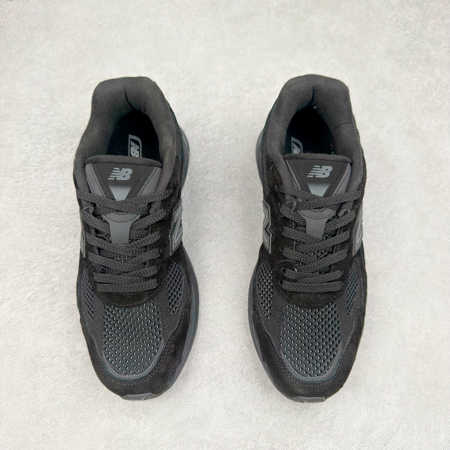 图片[2]-New Balance NB2010系列新百伦经典复古休闲运动板鞋 以ENCAP中底配以升级版 N-ERGY缓震物料 鞋面则采用特色的柔软麂皮搭以NewBalance经典的尼龙网布 低调中还原跑鞋本真 更年轻化的设计理念与材质 让新世代青年得以用全新视角体验经典鞋款的传奇魅力 货号：U2010NB13731 尺码：36 37 37.5 38 38.5 39.5 40 40.5 41.5 42 42.5 43 44 45 46-选品中心