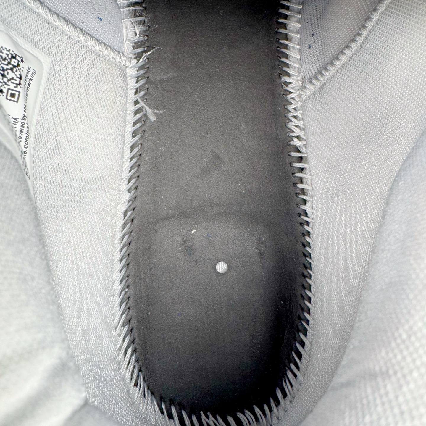 图片[10]-＃灭世/Max NK Book 1 Devin Booker 德文·布克一代男子实战篮球鞋 白蓝红 FJ4250-105 灭世纯原革新出货‼️缓震配置独家革新！实战属性直接拉满👊🏻实战 天花板上限再度提升！实战亲测-性能体验吊打国产同价位鞋款（为满足海外市场 布克一代最大尺码为47.5） ⚫️增配前掌鹅蛋ZOOM ➕抗扭片➕后掌马蹄ZOOM气垫（正品仅配置后掌zoom气垫） ⚫️采用科比4代鞋楦以及龙骨数据打造！小科4实至名归！（完美解决正品压脚趾问题） ⚫️鞋身➕鞋头增配高频补强层，提升鞋头以及脚踝支撑性 ⚫️鞋垫采用科比4代元年高弹缓震垫材质-磨合一场直接贴合脚型☑️ ⚫️外底加厚2mm，wow10止滑配方，无需磨合，抓地性能原地起飞 最强布克一代有且只在灭世纯原（支持市场任意货品正面PK） 真材实料，肉眼可见！革新升级绝非空穴来风！灭世纯原内外兼修，用态度诠释实战新篇章👊🏻 Book 1 尺码 39-47.5-选品中心