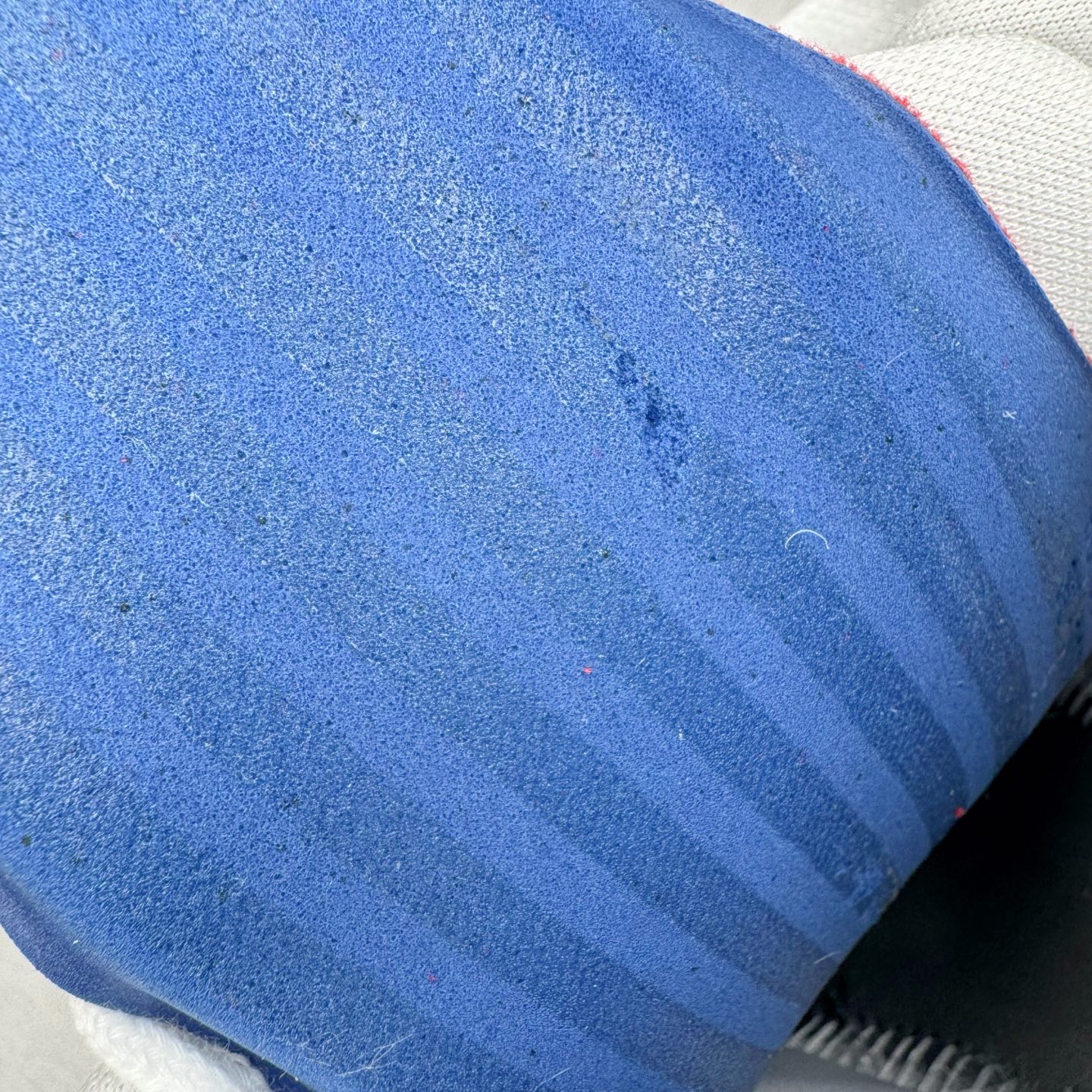 图片[11]-＃灭世/Max NK Book 1 Devin Booker 德文·布克一代男子实战篮球鞋 白蓝红 FJ4250-105 灭世纯原革新出货‼️缓震配置独家革新！实战属性直接拉满👊🏻实战 天花板上限再度提升！实战亲测-性能体验吊打国产同价位鞋款（为满足海外市场 布克一代最大尺码为47.5） ⚫️增配前掌鹅蛋ZOOM ➕抗扭片➕后掌马蹄ZOOM气垫（正品仅配置后掌zoom气垫） ⚫️采用科比4代鞋楦以及龙骨数据打造！小科4实至名归！（完美解决正品压脚趾问题） ⚫️鞋身➕鞋头增配高频补强层，提升鞋头以及脚踝支撑性 ⚫️鞋垫采用科比4代元年高弹缓震垫材质-磨合一场直接贴合脚型☑️ ⚫️外底加厚2mm，wow10止滑配方，无需磨合，抓地性能原地起飞 最强布克一代有且只在灭世纯原（支持市场任意货品正面PK） 真材实料，肉眼可见！革新升级绝非空穴来风！灭世纯原内外兼修，用态度诠释实战新篇章👊🏻 Book 1 尺码 39-47.5-选品中心