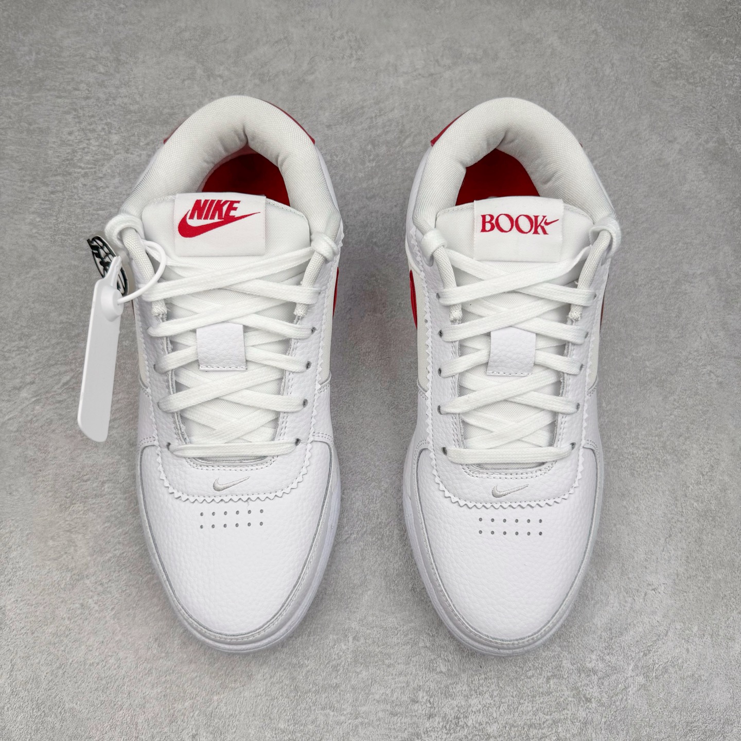 图片[2]-＃灭世/Max NK Book 1 Devin Booker 德文·布克一代男子实战篮球鞋 白蓝红 FJ4250-105 灭世纯原革新出货‼️缓震配置独家革新！实战属性直接拉满👊🏻实战 天花板上限再度提升！实战亲测-性能体验吊打国产同价位鞋款（为满足海外市场 布克一代最大尺码为47.5） ⚫️增配前掌鹅蛋ZOOM ➕抗扭片➕后掌马蹄ZOOM气垫（正品仅配置后掌zoom气垫） ⚫️采用科比4代鞋楦以及龙骨数据打造！小科4实至名归！（完美解决正品压脚趾问题） ⚫️鞋身➕鞋头增配高频补强层，提升鞋头以及脚踝支撑性 ⚫️鞋垫采用科比4代元年高弹缓震垫材质-磨合一场直接贴合脚型☑️ ⚫️外底加厚2mm，wow10止滑配方，无需磨合，抓地性能原地起飞 最强布克一代有且只在灭世纯原（支持市场任意货品正面PK） 真材实料，肉眼可见！革新升级绝非空穴来风！灭世纯原内外兼修，用态度诠释实战新篇章👊🏻 Book 1 尺码 39-47.5-选品中心