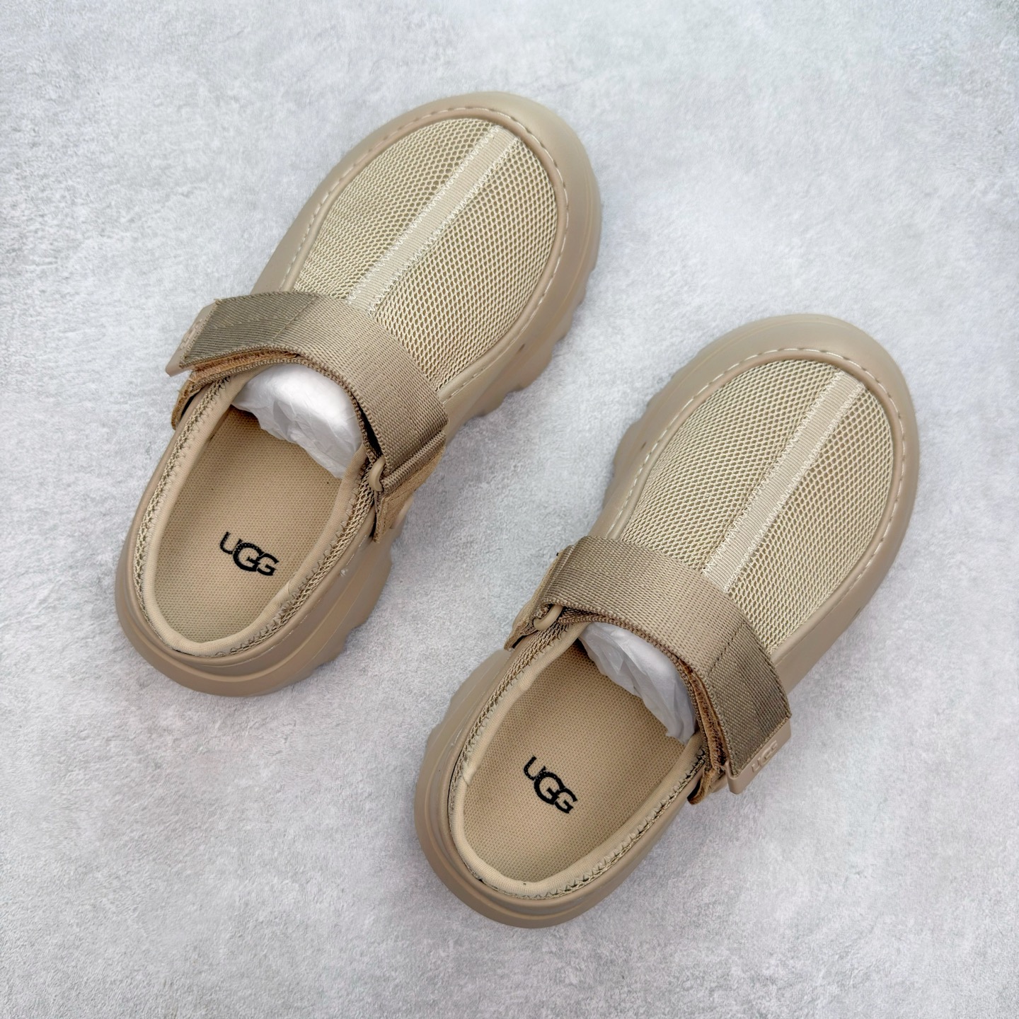 图片[3]-＃SP原厂 UGG 6912 Tasman Lug 绒面革圆头轻盈低帮生活休闲鞋凉鞋 全鞋采用ZP同厂 隆丰A级澳洲进口羊皮毛一体 品牌代工厂生产线 完全遵循ZP工艺流程 代工厂原厂版师 秉承无原鞋不开发选择 注重每一处细节 市面最正版型 TREADLITE\\\”轻翼\\\”科技外底 轻便/耐用/柔韧/桩型【售后郑重承诺】一个月内若出现重大脱胶/断底等质量问题 直接为您换新！尺码：35 36 37 38 39 40-选品中心