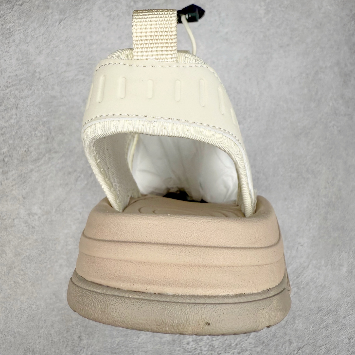 图片[8]-Ecco/爱步 境界系列25ss夏季舒适防滑魔术贴包头凉鞋 甄选牛皮鞋面 细腻亲肤清爽 多种拼接设计 时尚有型 潮流穿搭 粘条设计 操作简单，舒适合脚穿脱方便 舒适内里材质，细腻贴脚 亲肤舒适不伤脚 搭配柔软鞋垫 有效缓压 橡胶大底，简约不简单 在不同环境下，都能提供优秀的抓地力和耐损效果 潮弄风尚 不羁腔调 尺码：39 40 41 42 43 44（皮鞋码）-选品中心