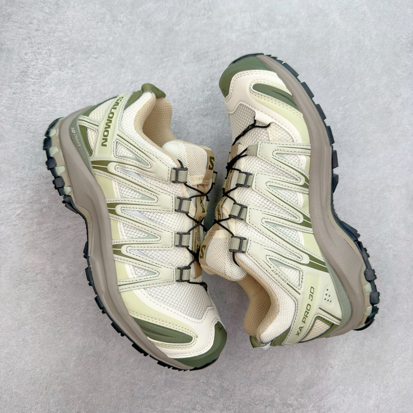 图片[3]-＃福利特价 SALOMON XA Pro 3D ADV 萨洛蒙潮流越野机能户外功能鞋 纯原外贸平台特供订单 耗时半年巨作 全套原纸板楦头开发 原厂特供网布配套加持 确保原汁原味 完美呈现版型 原档数据独家私模五层组合大底 原装Ortholite轻量化鞋垫 中底布带钢印编号 原厂TPU锁扣 进口港宝加持 后跟自然饱满 还原公司包裹性 鞋面采用SENSIFT贴合技术 全方位贴合包裹脚型 鞋跟部鞋底牵引设计 提供强大的抓地性能 更适应野外崎岖不平的道路 其3D ADVANCED CHASSIS底盘 材料轻量大化 钉齿设计更具稳定性 防护性 鞋底易磨损区运用CONTAGRIP高耐磨材料 应对城市硬质路面长距离跑考验 尺码：36 36.5 37.5 38 38.5 39 40 40.5 41 42 42.5 43 44 44.5 45-选品中心