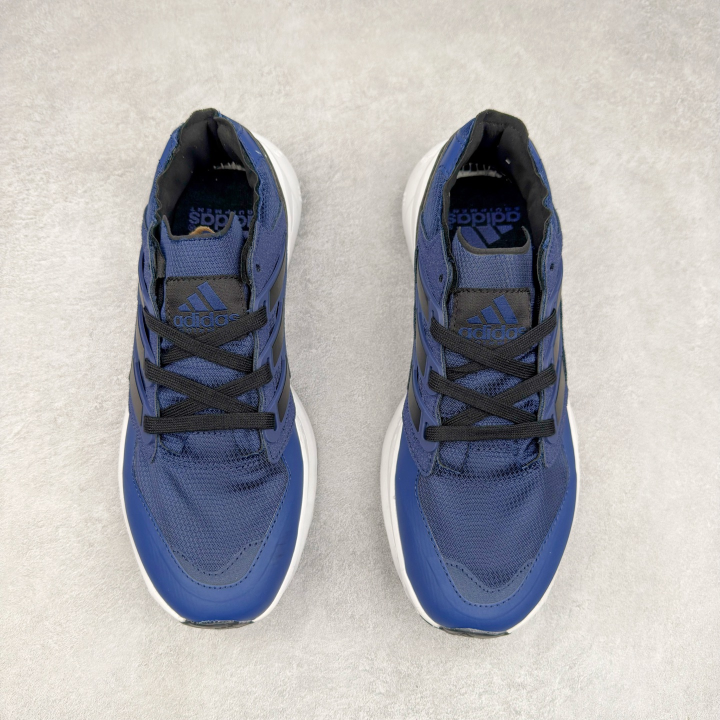 图片[2]-AD EQUIPMENT AGRAVIC 舒适百搭防滑耐磨低帮跑步鞋 厚底增高老爹鞋 复古运动风盛行，这双AD的 Equipment Agravic 可以成为新的选择。OG 味道恰到好处，但又自带一些现代气息。这是一双很有意思的款式，用到了越野跑顶级款式的大底，用到了Equipment标志配色的复古鞋面。这种组合还挺别出心裁的。充满工业美感的阿迪EQT，lightstrike Pro注塑发泡和马牌越野底的组合.尺码：36 36⅔ 37⅓ 38 38⅔ 39⅓ 40 40⅔ 41⅓ 42 42⅔ 43⅓ 44 45-选品中心