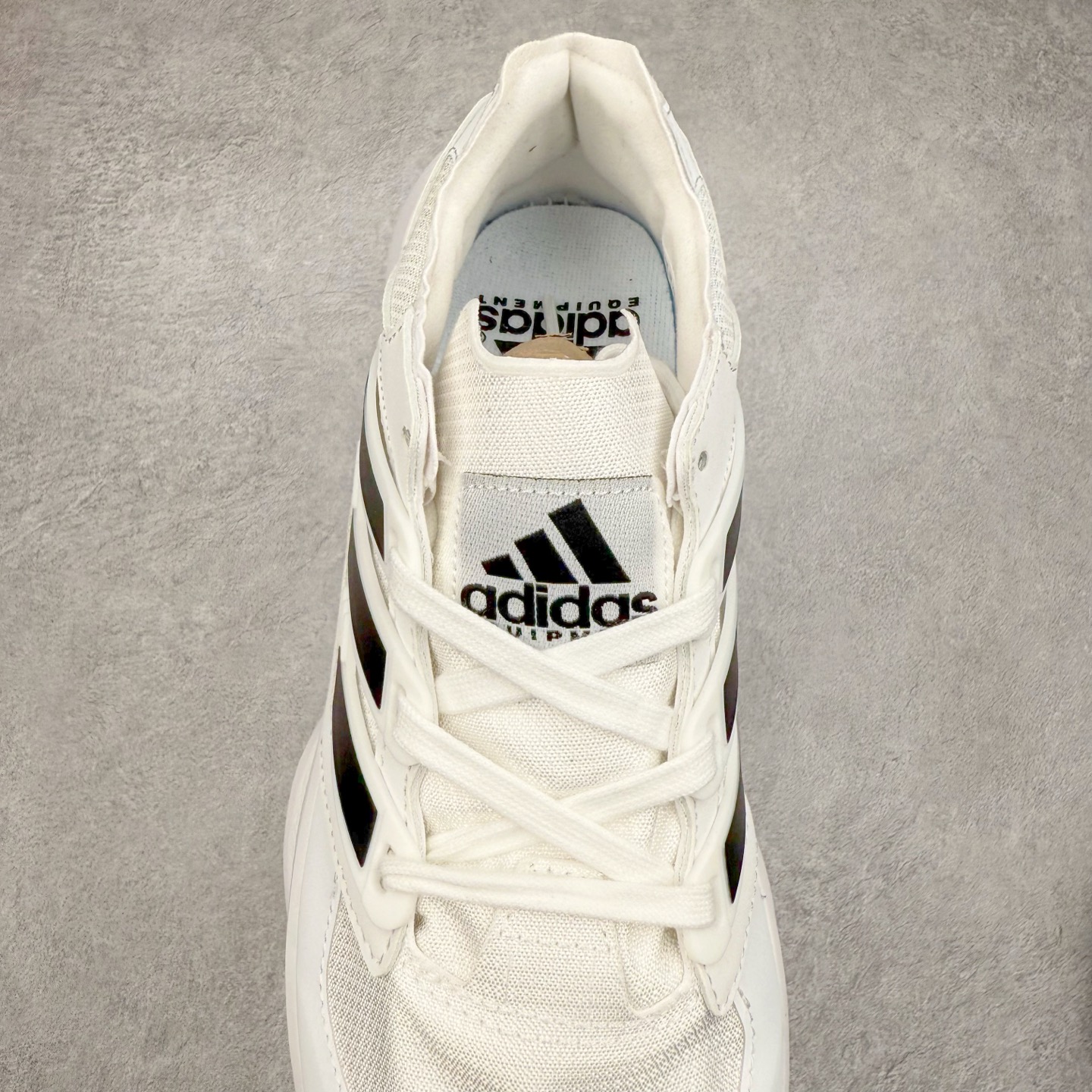 图片[5]-AD EQUIPMENT AGRAVIC 舒适百搭防滑耐磨低帮跑步鞋 厚底增高老爹鞋 复古运动风盛行，这双AD的 Equipment Agravic 可以成为新的选择。OG 味道恰到好处，但又自带一些现代气息。这是一双很有意思的款式，用到了越野跑顶级款式的大底，用到了Equipment标志配色的复古鞋面。这种组合还挺别出心裁的。充满工业美感的阿迪EQT，lightstrike Pro注塑发泡和马牌越野底的组合.尺码：36 36⅔ 37⅓ 38 38⅔ 39⅓ 40 40⅔ 41⅓ 42 42⅔ 43⅓ 44 45-选品中心