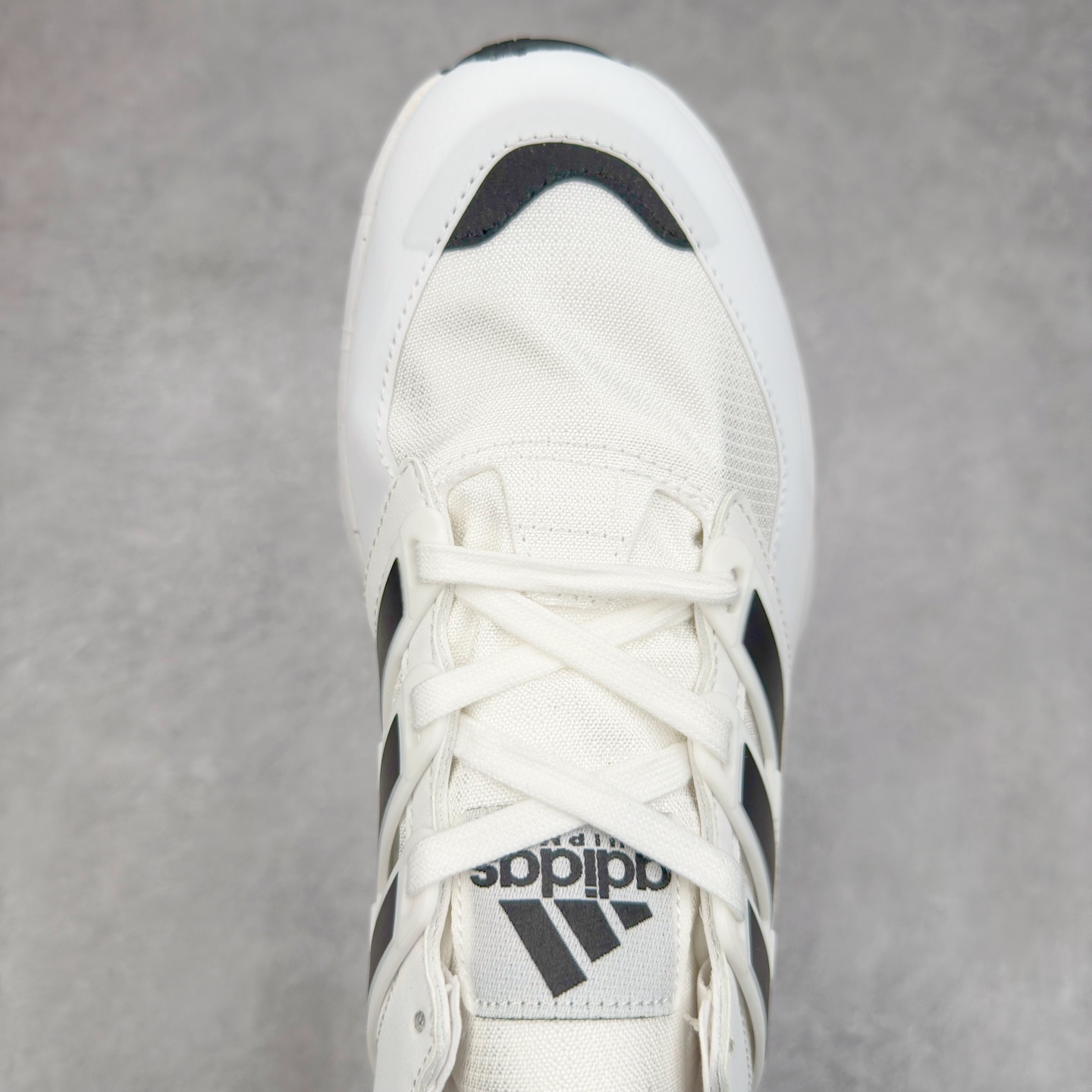 图片[4]-AD EQUIPMENT AGRAVIC 舒适百搭防滑耐磨低帮跑步鞋 厚底增高老爹鞋 复古运动风盛行，这双AD的 Equipment Agravic 可以成为新的选择。OG 味道恰到好处，但又自带一些现代气息。这是一双很有意思的款式，用到了越野跑顶级款式的大底，用到了Equipment标志配色的复古鞋面。这种组合还挺别出心裁的。充满工业美感的阿迪EQT，lightstrike Pro注塑发泡和马牌越野底的组合.尺码：36 36⅔ 37⅓ 38 38⅔ 39⅓ 40 40⅔ 41⅓ 42 42⅔ 43⅓ 44 45-选品中心