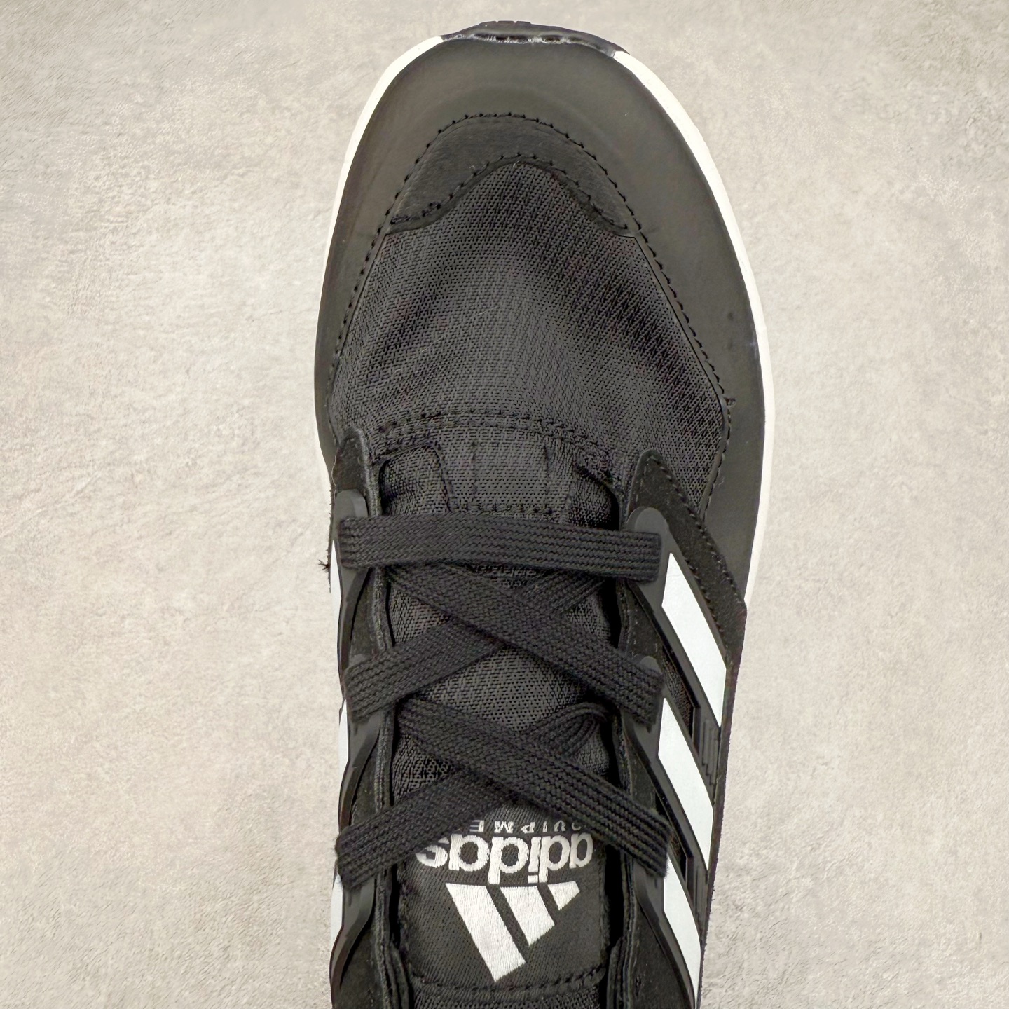 图片[4]-AD EQUIPMENT AGRAVIC 舒适百搭防滑耐磨低帮跑步鞋 厚底增高老爹鞋 复古运动风盛行，这双AD的 Equipment Agravic 可以成为新的选择。OG 味道恰到好处，但又自带一些现代气息。这是一双很有意思的款式，用到了越野跑顶级款式的大底，用到了Equipment标志配色的复古鞋面。这种组合还挺别出心裁的。充满工业美感的阿迪EQT，lightstrike Pro注塑发泡和马牌越野底的组合.尺码：36 36⅔ 37⅓ 38 38⅔ 39⅓ 40 40⅔ 41⅓ 42 42⅔ 43⅓ 44 45-选品中心