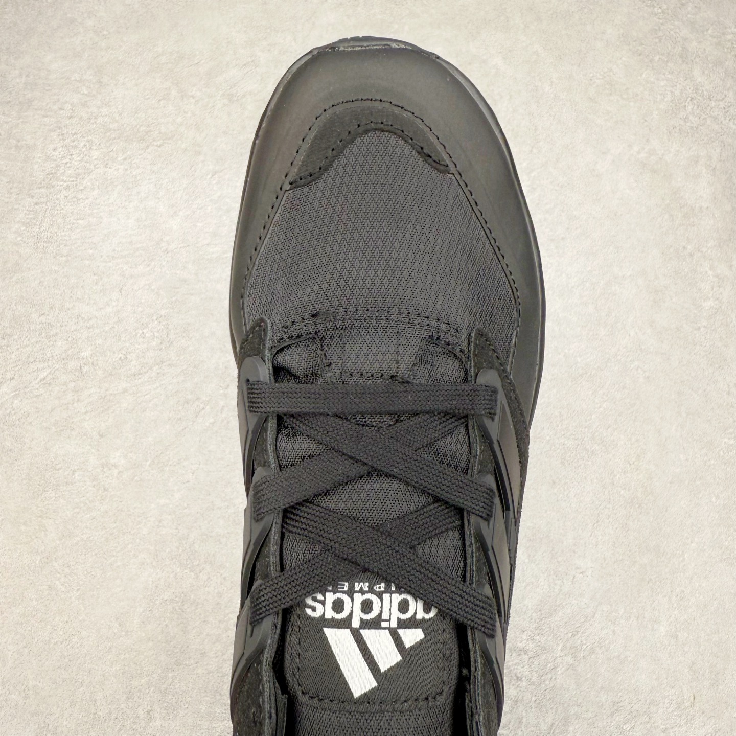 图片[4]-AD EQUIPMENT AGRAVIC 舒适百搭防滑耐磨低帮跑步鞋 厚底增高老爹鞋 复古运动风盛行，这双AD的 Equipment Agravic 可以成为新的选择。OG 味道恰到好处，但又自带一些现代气息。这是一双很有意思的款式，用到了越野跑顶级款式的大底，用到了Equipment标志配色的复古鞋面。这种组合还挺别出心裁的。充满工业美感的阿迪EQT，lightstrike Pro注塑发泡和马牌越野底的组合.尺码：36 36⅔ 37⅓ 38 38⅔ 39⅓ 40 40⅔ 41⅓ 42 42⅔ 43⅓ 44 45-选品中心