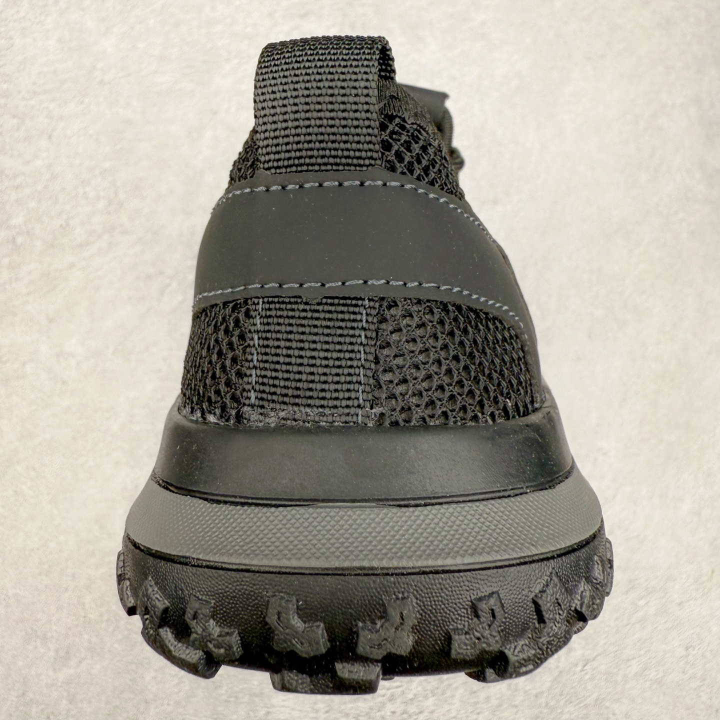 图片[8]-Ecco/爱步 全速系列低帮系带运动休闲夏季网布鞋 甄选牛皮鞋面 细腻亲肤清爽 多种拼接设计 时尚有型 潮流穿搭 粘条设计 操作简单，舒适合脚穿脱方便 舒适内里材质，细腻贴脚 亲肤舒适不伤脚 搭配柔软鞋垫 有效缓压 橡胶大底，简约不简单 在不同环境下，都能提供优秀的抓地力和耐损效果 潮弄风尚 不羁腔调 尺码：39 40 41 42 43 44（皮鞋码）-选品中心