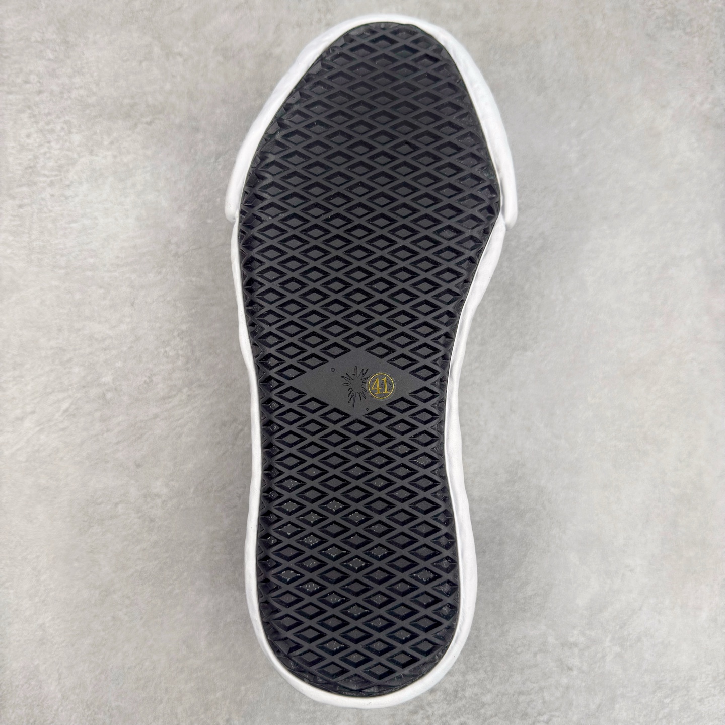 图片[9]-＃原厂 MMY/Maison MIHARA YASUHIRO Wayne Original Sole Leather Low Sneaker贝壳头版变形溶解雪糕底低帮百搭休闲运动板鞋 余文乐挚爱单品 复古溶解风 日本概念时装设计师･三原康裕品牌广东原产 原楦原纸版开发楦型 全新开发双模一次发泡点位气孔EVA中底 底部嵌入组合RB橡胶耐磨大底 采用全粒面头层皮革鞋面材质 正确织麦及包装盒 清晰后跟电绣LOGO 注意区别普通版本‼️尺码：35-45 偏大一码-选品中心