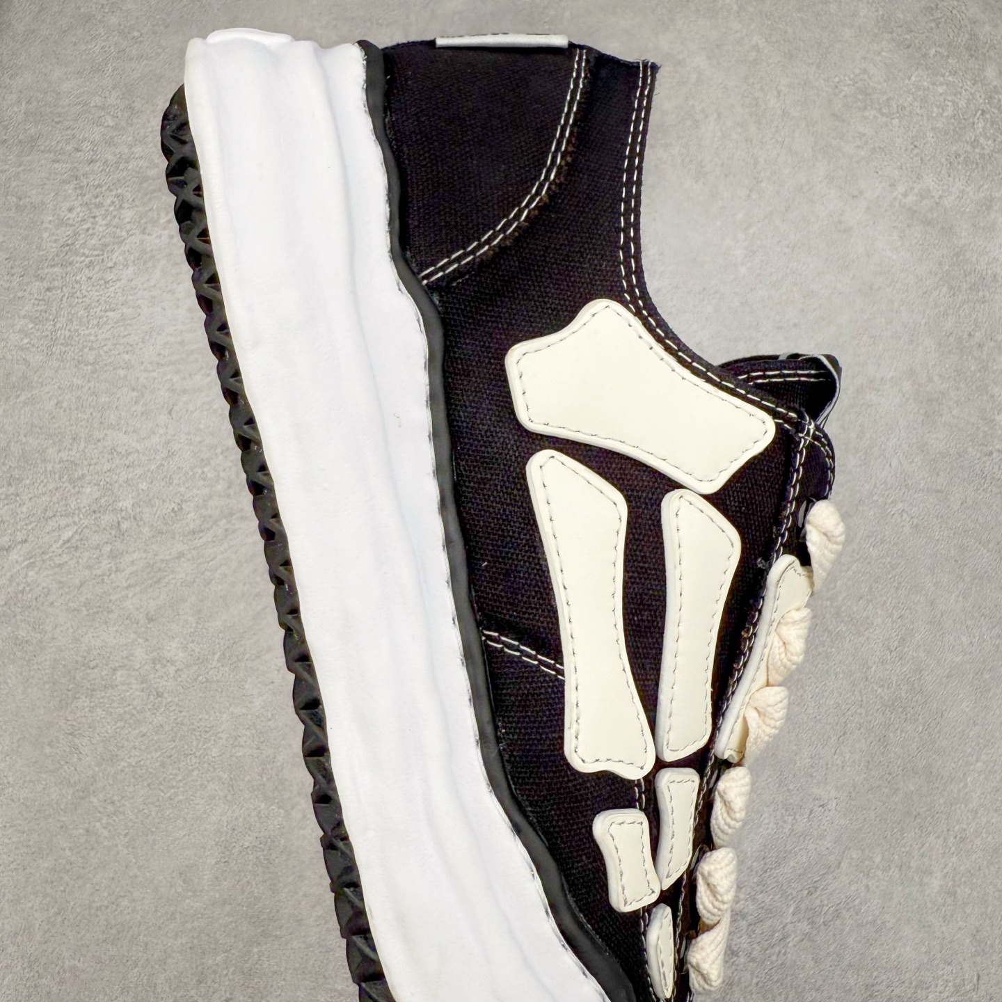 图片[6]-＃原厂 MMY/Maison MIHARA YASUHIRO Wayne Original Sole Leather Low Sneaker贝壳头版变形溶解雪糕底低帮百搭休闲运动板鞋 余文乐挚爱单品 复古溶解风 日本概念时装设计师･三原康裕品牌广东原产 原楦原纸版开发楦型 全新开发双模一次发泡点位气孔EVA中底 底部嵌入组合RB橡胶耐磨大底 采用全粒面头层皮革鞋面材质 正确织麦及包装盒 清晰后跟电绣LOGO 注意区别普通版本‼️尺码：35-45 偏大一码-选品中心