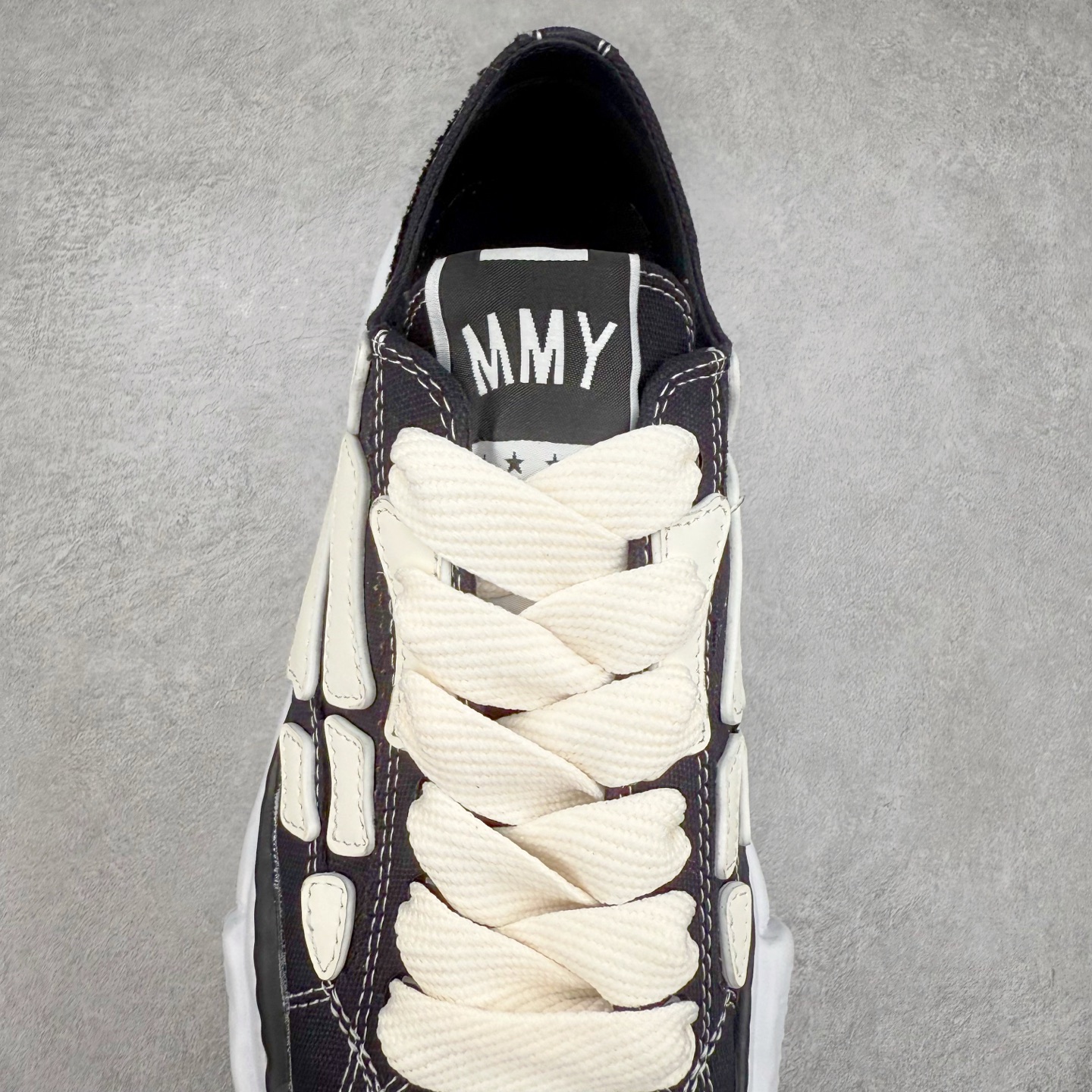 图片[5]-＃原厂 MMY/Maison MIHARA YASUHIRO Wayne Original Sole Leather Low Sneaker贝壳头版变形溶解雪糕底低帮百搭休闲运动板鞋 余文乐挚爱单品 复古溶解风 日本概念时装设计师･三原康裕品牌广东原产 原楦原纸版开发楦型 全新开发双模一次发泡点位气孔EVA中底 底部嵌入组合RB橡胶耐磨大底 采用全粒面头层皮革鞋面材质 正确织麦及包装盒 清晰后跟电绣LOGO 注意区别普通版本‼️尺码：35-45 偏大一码-选品中心