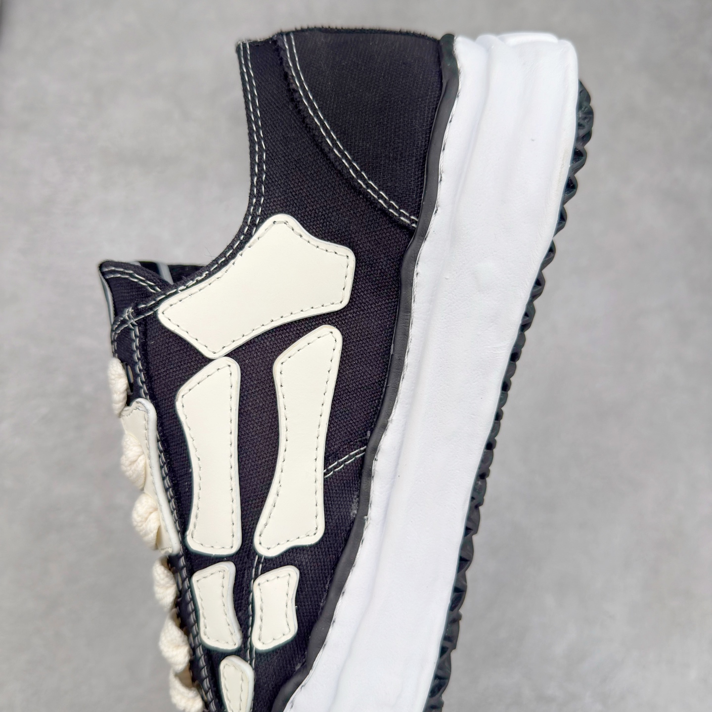 图片[7]-＃原厂 MMY/Maison MIHARA YASUHIRO Wayne Original Sole Leather Low Sneaker贝壳头版变形溶解雪糕底低帮百搭休闲运动板鞋 余文乐挚爱单品 复古溶解风 日本概念时装设计师･三原康裕品牌广东原产 原楦原纸版开发楦型 全新开发双模一次发泡点位气孔EVA中底 底部嵌入组合RB橡胶耐磨大底 采用全粒面头层皮革鞋面材质 正确织麦及包装盒 清晰后跟电绣LOGO 注意区别普通版本‼️尺码：35-45 偏大一码-选品中心