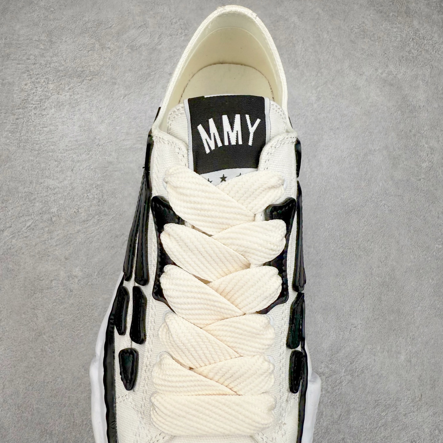 图片[5]-＃原厂 MMY/Maison MIHARA YASUHIRO Wayne Original Sole Leather Low Sneaker贝壳头版变形溶解雪糕底低帮百搭休闲运动板鞋 余文乐挚爱单品 复古溶解风 日本概念时装设计师･三原康裕品牌广东原产 原楦原纸版开发楦型 全新开发双模一次发泡点位气孔EVA中底 底部嵌入组合RB橡胶耐磨大底 采用全粒面头层皮革鞋面材质 正确织麦及包装盒 清晰后跟电绣LOGO 注意区别普通版本‼️尺码：35-45 偏大一码-选品中心