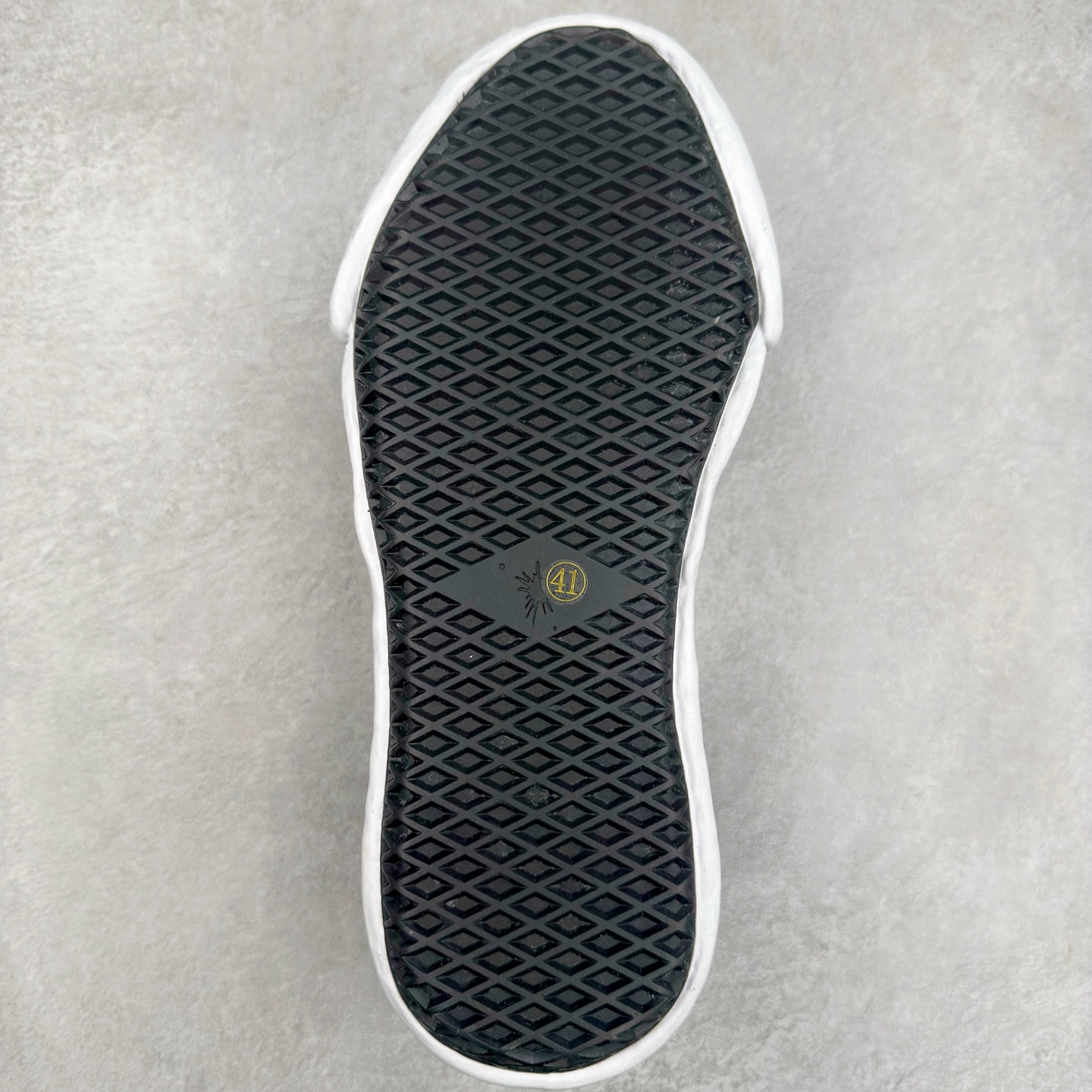 图片[9]-＃原厂 MMY/Maison MIHARA YASUHIRO Wayne Original Sole Leather Low Sneaker贝壳头版变形溶解雪糕底低帮百搭休闲运动板鞋 余文乐挚爱单品 复古溶解风 日本概念时装设计师･三原康裕品牌广东原产 原楦原纸版开发楦型 全新开发双模一次发泡点位气孔EVA中底 底部嵌入组合RB橡胶耐磨大底 采用全粒面头层皮革鞋面材质 正确织麦及包装盒 清晰后跟电绣LOGO 注意区别普通版本‼️尺码：35-45 偏大一码-选品中心