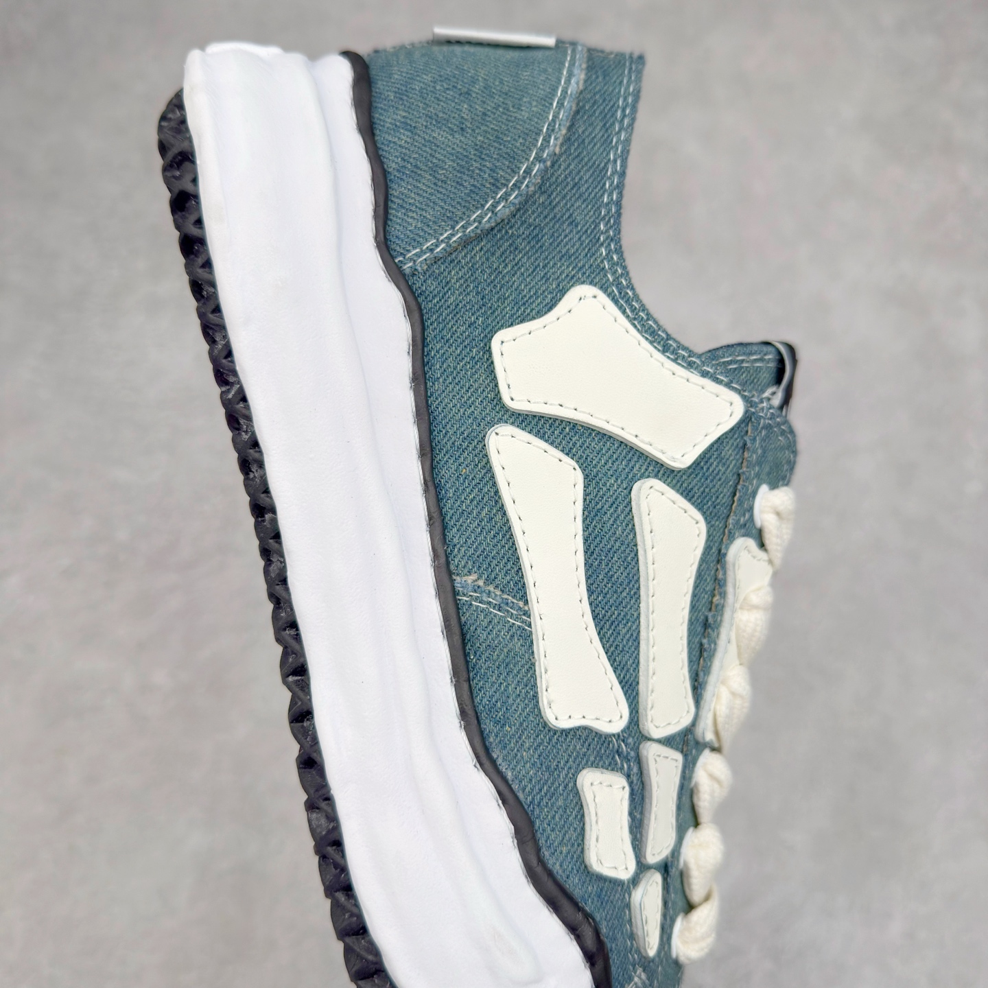 图片[6]-＃原厂 MMY/Maison MIHARA YASUHIRO Wayne Original Sole Leather Low Sneaker贝壳头版变形溶解雪糕底低帮百搭休闲运动板鞋 余文乐挚爱单品 复古溶解风 日本概念时装设计师･三原康裕品牌广东原产 原楦原纸版开发楦型 全新开发双模一次发泡点位气孔EVA中底 底部嵌入组合RB橡胶耐磨大底 采用全粒面头层皮革鞋面材质 正确织麦及包装盒 清晰后跟电绣LOGO 注意区别普通版本‼️尺码：35-45 偏大一码-选品中心