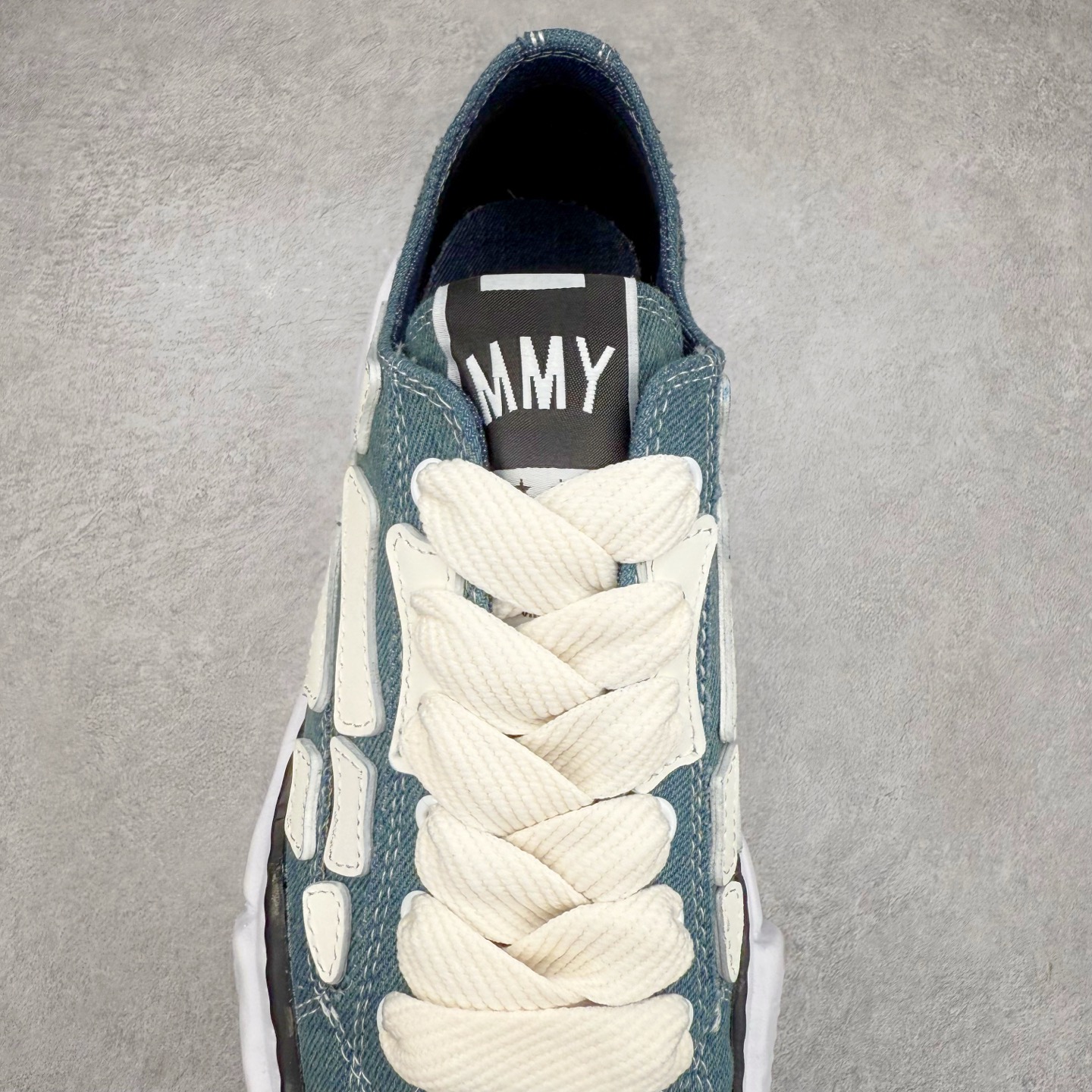 图片[5]-＃原厂 MMY/Maison MIHARA YASUHIRO Wayne Original Sole Leather Low Sneaker贝壳头版变形溶解雪糕底低帮百搭休闲运动板鞋 余文乐挚爱单品 复古溶解风 日本概念时装设计师･三原康裕品牌广东原产 原楦原纸版开发楦型 全新开发双模一次发泡点位气孔EVA中底 底部嵌入组合RB橡胶耐磨大底 采用全粒面头层皮革鞋面材质 正确织麦及包装盒 清晰后跟电绣LOGO 注意区别普通版本‼️尺码：35-45 偏大一码-选品中心