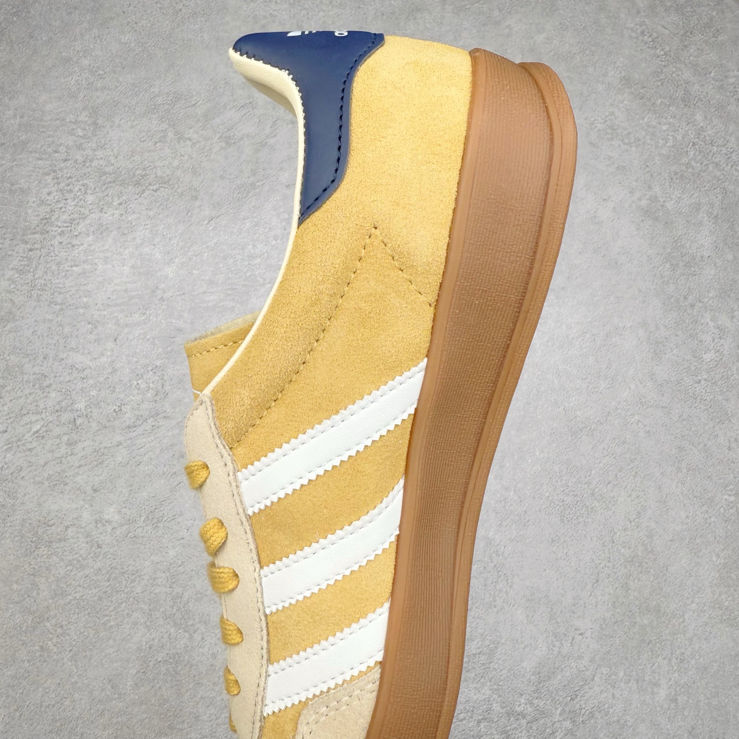 图片[7]-AD Gazelle Indoor Trainers 羚羊内训系列低帮复古百搭休闲运动德训风板鞋 JI3523 90年代经典的复刻版！自60年代以足球训练鞋面世以来,Gazelle就以其经典设计席卷全球。1991年版本的复刻,再造经典Gazelle。采用皮革打造,搭配浊色细节,让这款经典更加简约。尺码：36 36⅔ 37⅓ 38 38⅔ 39⅓ 40 40⅔ 41⅓ 42 42⅔ 43⅓ 44⅓ 44⅔ 45-选品中心