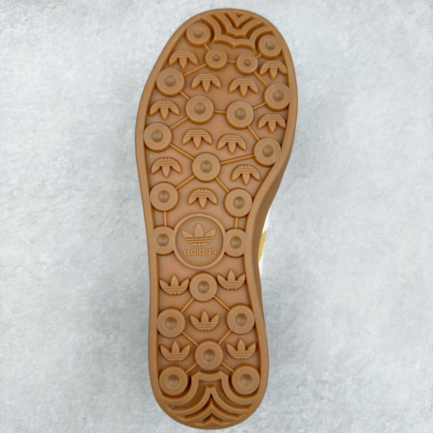 图片[9]-AD Gazelle Indoor Trainers 羚羊内训系列低帮复古百搭休闲运动德训风板鞋 JI3523 90年代经典的复刻版！自60年代以足球训练鞋面世以来,Gazelle就以其经典设计席卷全球。1991年版本的复刻,再造经典Gazelle。采用皮革打造,搭配浊色细节,让这款经典更加简约。尺码：36 36⅔ 37⅓ 38 38⅔ 39⅓ 40 40⅔ 41⅓ 42 42⅔ 43⅓ 44⅓ 44⅔ 45-选品中心