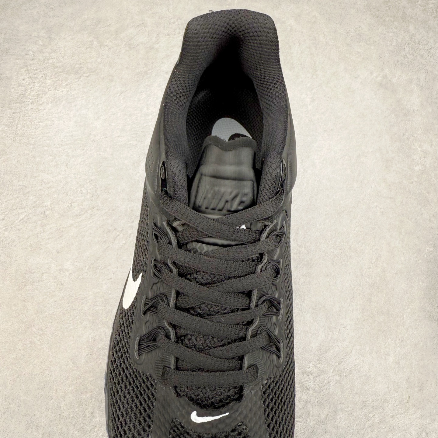 图片[5]-＃纯原 NK Air Max 2013 经典舒适时尚耐磨透气低帮气垫跑步鞋 554886-108 携时尚设计闪亮回归 出众有型 采用网眼布细节和运动风无缝覆面 助你保持清爽感受 塑就焕新造型 经典 Flywire 设计搭配经典全掌型 Max Air 缓震配置 缔造出众舒适感和支撑效果实拍调校N版已经零色差零失真 百分百还原实物色彩所见即所得 不存在货不对板色差等低级问题 选购参考实物拍摄 不混卖不参货 只用心做好货严格选品 承诺混一赔十 尺码：35.5 36 36.5 37.5 38 38.5 39 40 40.5 41 42 42.5 43 44 44.5 45 46 46.5-选品中心