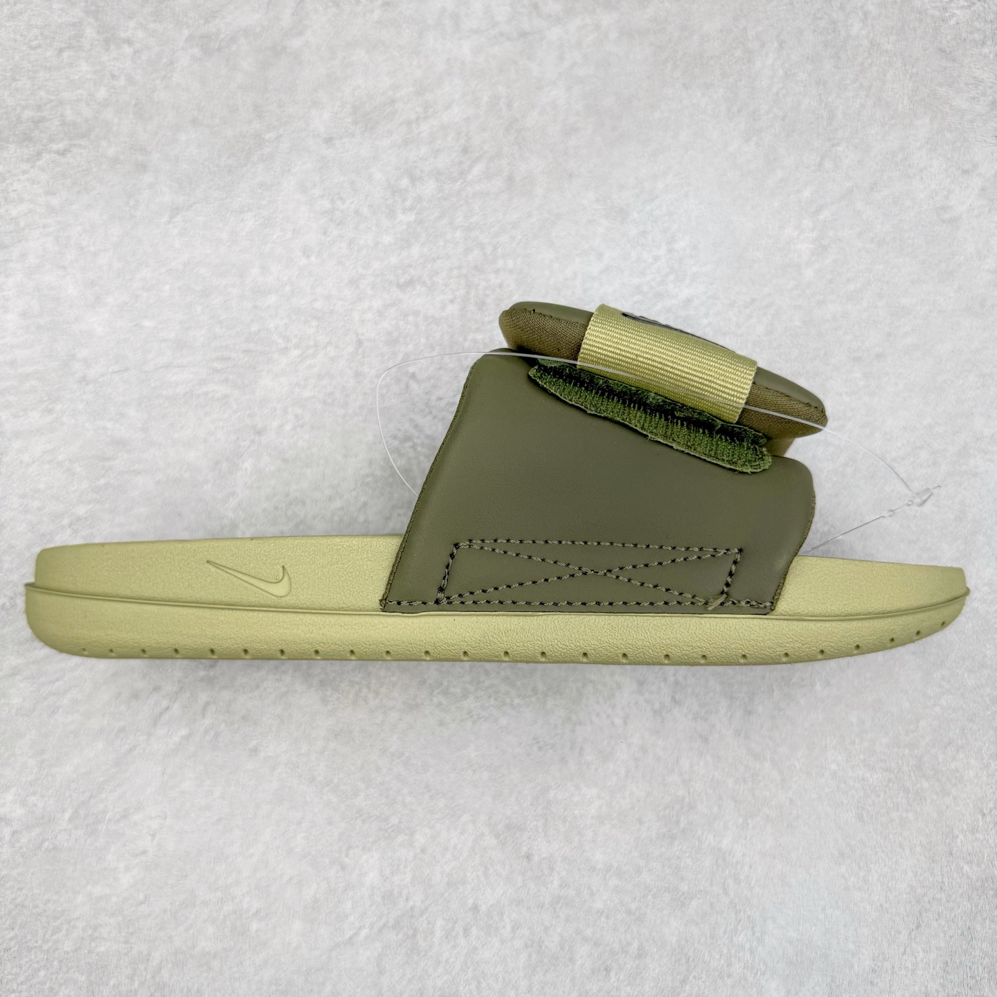 图片[10]-NK Offcourt Adiust Slide 运动拖鞋 男女同款 微翘式鞋头设计 响应灵活 保护脚趾 采用经典鞋型 融入全新细节点缀 整体简约且富有质感 鞋底耐磨材质搭配丰富的防滑底纹设计 可平稳抓地 不易打滑 尺码：36 36.5 37.5 38 38.5 39 40 40.5 41 42 42.5 43 44 44.5 45-选品中心