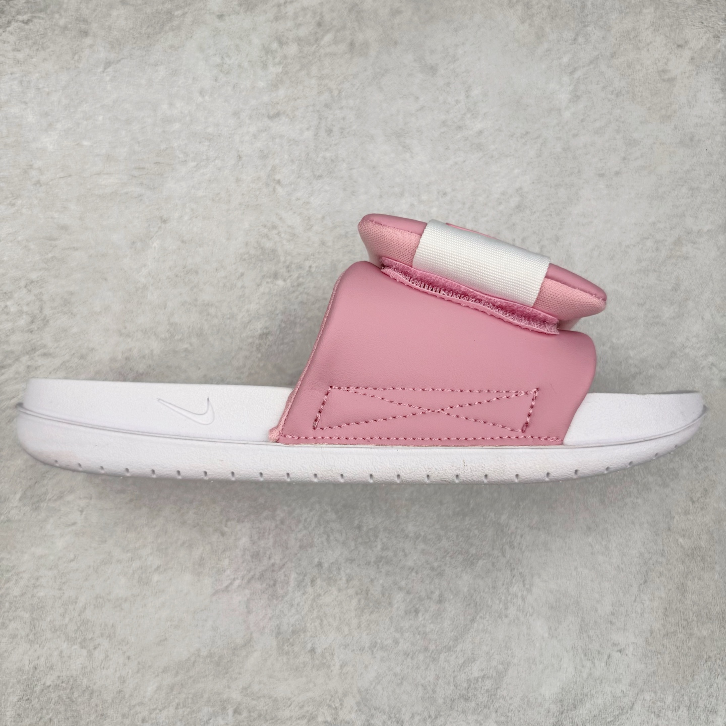 图片[8]-NK Offcourt Adiust Slide 运动拖鞋 男女同款 微翘式鞋头设计 响应灵活 保护脚趾 采用经典鞋型 融入全新细节点缀 整体简约且富有质感 鞋底耐磨材质搭配丰富的防滑底纹设计 可平稳抓地 不易打滑 尺码：36 36.5 37.5 38 38.5 39 40 40.5 41 42 42.5 43 44 44.5 45-选品中心