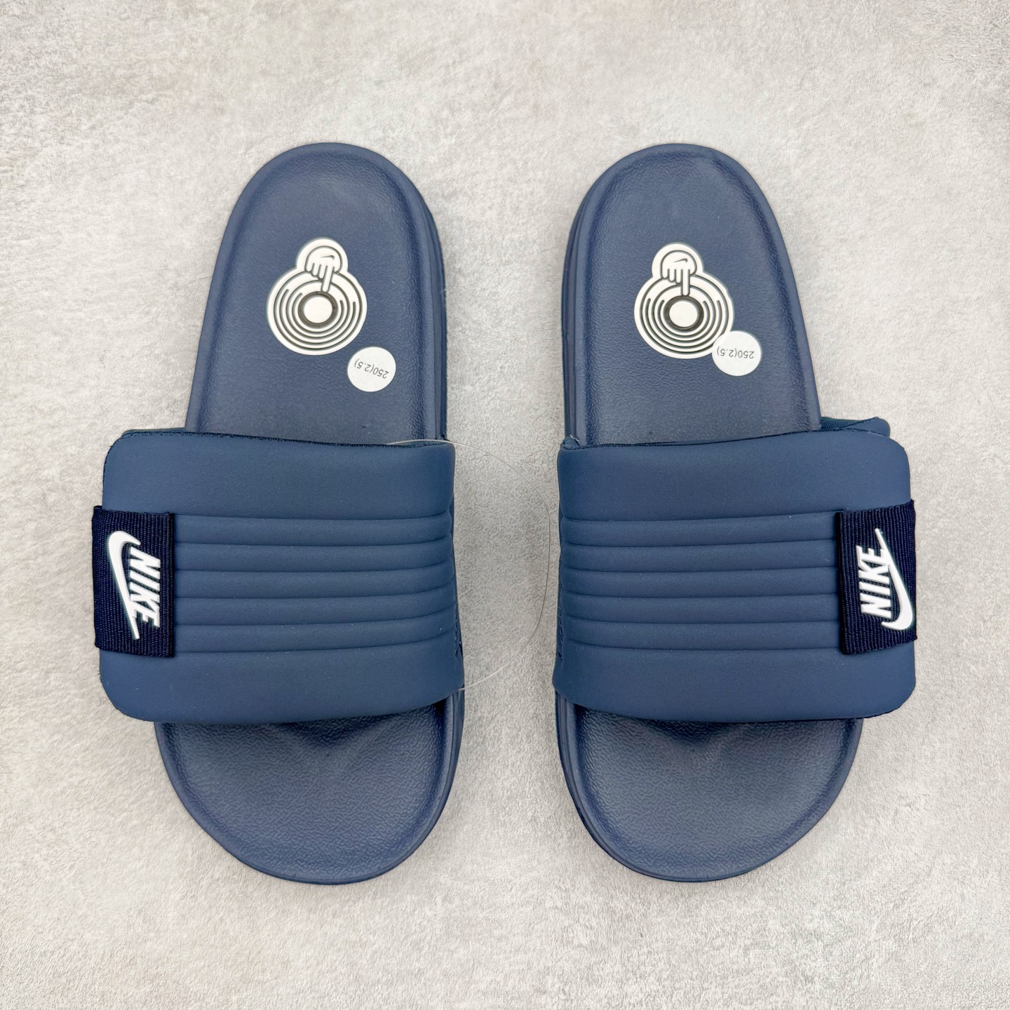 图片[14]-NK Offcourt Adiust Slide 运动拖鞋 男女同款 微翘式鞋头设计 响应灵活 保护脚趾 采用经典鞋型 融入全新细节点缀 整体简约且富有质感 鞋底耐磨材质搭配丰富的防滑底纹设计 可平稳抓地 不易打滑 尺码：36 36.5 37.5 38 38.5 39 40 40.5 41 42 42.5 43 44 44.5 45-选品中心