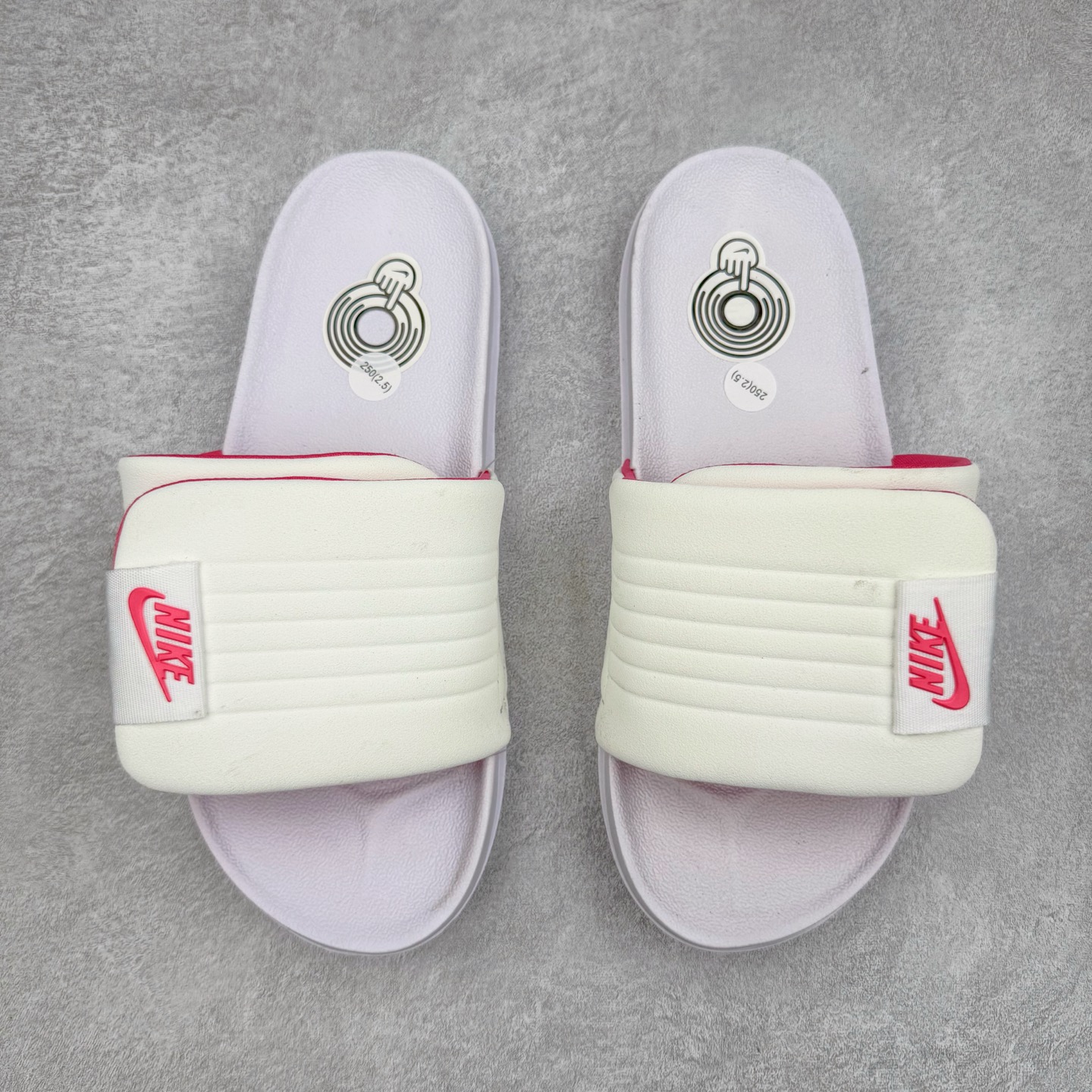 图片[7]-NK Offcourt Adiust Slide 运动拖鞋 男女同款 微翘式鞋头设计 响应灵活 保护脚趾 采用经典鞋型 融入全新细节点缀 整体简约且富有质感 鞋底耐磨材质搭配丰富的防滑底纹设计 可平稳抓地 不易打滑 尺码：36 36.5 37.5 38 38.5 39 40 40.5 41 42 42.5 43 44 44.5 45-选品中心