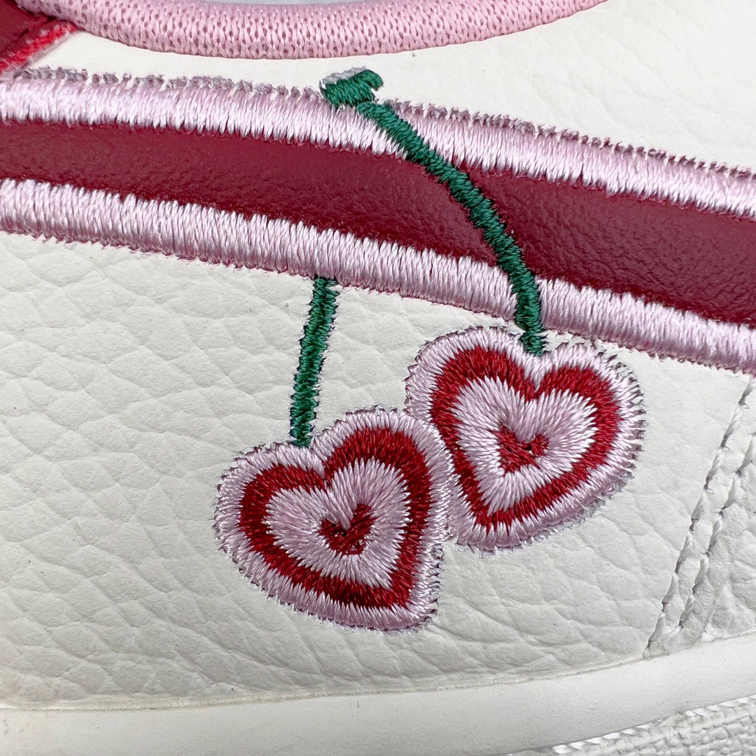 图片[10]-＃LJ渠道版福利 NK Wmns Air Force 1\’07 Low \\\”Valentine’s Day\\\” 空军一号低帮经典百搭休闲运动板鞋“米白粉酒红樱桃情人节”FD4616-161 贝利原厂特供头层皮料 全鞋电脑针车 工整有序 原厂港宝加持完美还原灵魂版型 原盒原配从里到外百分百还原 原厂全头层原厂皮料 原标原盒 内置Sole气垫 中底白色背胶 中底划线 已经无限的接近公司 原厂楦头 原厂刺绣 后跟弧度修正 正确中底四线防伪 尺码对应库存明细‼️-选品中心