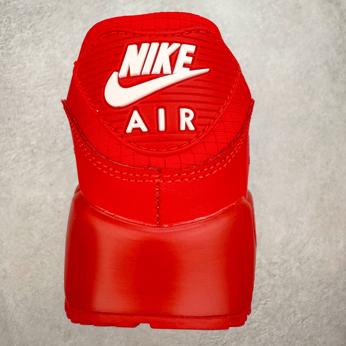 图片[8]-＃MX版 NK Air MAX 90 气垫复古减震跑步鞋 AJ1285-602 经典重温 独家陆续补货 外单专供大厂出品 品质稳定 一百余色 终端操作 Air Max 90于1990年推出 来自Air Max系列 在Air Max 1的基础上改进而得 增加了气垫面积 外型上也更为流线 最特別的就是加入了菱纹塑胶嵌板 为Air Max 90增添了许多潮流气息 皮革鞋面 造就出色耐穿性和支撑力 Max Air缓震配置搭配泡棉中底 令Air Max 90轻盈而舒适 华夫格橡胶外底 铸就Air Max 90非凡的抓地力 而Air Max 90不仅是一双跑鞋 它成功跨越了时间的演进 成为了球鞋文化与潮流圈中最熟为人知的鞋款之一 尺码：36 36.5 37.5 38 38.5 39 40 40.5 41 42 42.5 43 44 44.5 45-选品中心