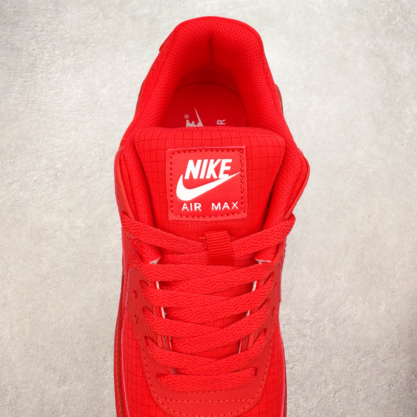 图片[5]-＃MX版 NK Air MAX 90 气垫复古减震跑步鞋 AJ1285-602 经典重温 独家陆续补货 外单专供大厂出品 品质稳定 一百余色 终端操作 Air Max 90于1990年推出 来自Air Max系列 在Air Max 1的基础上改进而得 增加了气垫面积 外型上也更为流线 最特別的就是加入了菱纹塑胶嵌板 为Air Max 90增添了许多潮流气息 皮革鞋面 造就出色耐穿性和支撑力 Max Air缓震配置搭配泡棉中底 令Air Max 90轻盈而舒适 华夫格橡胶外底 铸就Air Max 90非凡的抓地力 而Air Max 90不仅是一双跑鞋 它成功跨越了时间的演进 成为了球鞋文化与潮流圈中最熟为人知的鞋款之一 尺码：36 36.5 37.5 38 38.5 39 40 40.5 41 42 42.5 43 44 44.5 45-选品中心