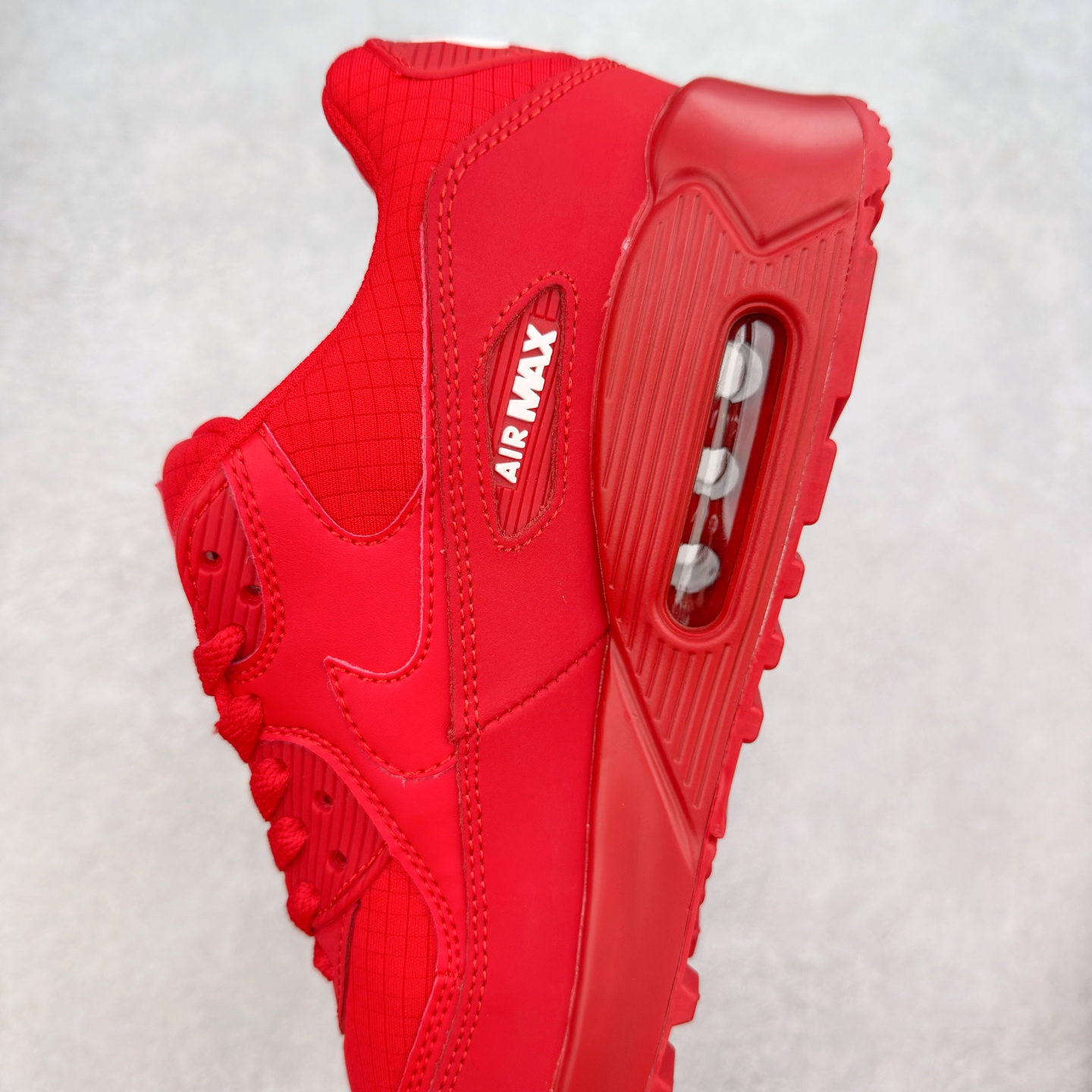 图片[7]-＃MX版 NK Air MAX 90 气垫复古减震跑步鞋 AJ1285-602 经典重温 独家陆续补货 外单专供大厂出品 品质稳定 一百余色 终端操作 Air Max 90于1990年推出 来自Air Max系列 在Air Max 1的基础上改进而得 增加了气垫面积 外型上也更为流线 最特別的就是加入了菱纹塑胶嵌板 为Air Max 90增添了许多潮流气息 皮革鞋面 造就出色耐穿性和支撑力 Max Air缓震配置搭配泡棉中底 令Air Max 90轻盈而舒适 华夫格橡胶外底 铸就Air Max 90非凡的抓地力 而Air Max 90不仅是一双跑鞋 它成功跨越了时间的演进 成为了球鞋文化与潮流圈中最熟为人知的鞋款之一 尺码：36 36.5 37.5 38 38.5 39 40 40.5 41 42 42.5 43 44 44.5 45-选品中心