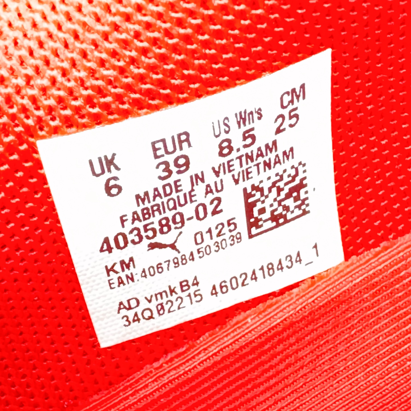 图片[12]-＃DT PUMA Speedcat Ballerina 彪马柔软舒适防滑耐磨低帮生活休闲鞋芭蕾舞鞋单鞋玛丽珍鞋 这次，PUMA决定再对Speedcat来一次创新，以芭蕾舞鞋为灵感，将芭蕾舞鞋的灵动与轻盈感与赛车鞋融为一体，带来极具个性的全新鞋款Speedcat Ballerina。Speedcat Ballerina由Speedcat去除鞋舌、鞋带以及部分鞋侧位打造而成，鞋带部分被改为如同芭蕾鞋般的交叉弹性带，PUMA的标志依旧设计于鞋侧旁，整个鞋款外观变得更加优雅。Speedcat Ballerina 还汲取了赛车鞋的抓地设计，配备经典橡胶大底。尺码：36 37 37.5 38 38.5 39 40 40.5 41-选品中心