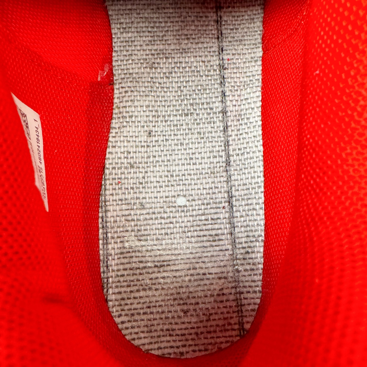 图片[11]-＃DT PUMA Speedcat Ballerina 彪马柔软舒适防滑耐磨低帮生活休闲鞋芭蕾舞鞋单鞋玛丽珍鞋 这次，PUMA决定再对Speedcat来一次创新，以芭蕾舞鞋为灵感，将芭蕾舞鞋的灵动与轻盈感与赛车鞋融为一体，带来极具个性的全新鞋款Speedcat Ballerina。Speedcat Ballerina由Speedcat去除鞋舌、鞋带以及部分鞋侧位打造而成，鞋带部分被改为如同芭蕾鞋般的交叉弹性带，PUMA的标志依旧设计于鞋侧旁，整个鞋款外观变得更加优雅。Speedcat Ballerina 还汲取了赛车鞋的抓地设计，配备经典橡胶大底。尺码：36 37 37.5 38 38.5 39 40 40.5 41-选品中心