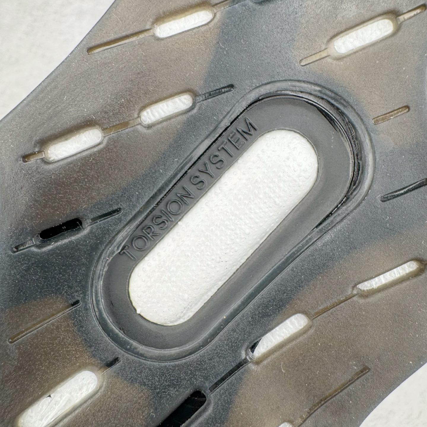 图片[20]-＃YG纯原 Y3 x AD Ultra Boost 5X 2025高性能版5X系列UB低帮袜套式针织透气缓震休闲运动慢跑鞋 联名配色 JP7438 全新Ultraboost 5X官宣，颠覆以往，迎来该系列自2015年首次亮相最大一次革新！从鞋面到中底配置都有新的突破，跟着小编一同探究“阿迪UB有史以来最大升级”！Ultraboost 5X革新中底配置，采用LightBoost V2泡沫，与Ultraboost Light相比，前掌能量反馈增加2%。与此同时“加厚不增重”，中底相较于上一代更轻，让跑者每一次迈步都能得到更柔软、更澎湃的能量反馈。搭配X形“Torsion System”扭转系统，助力跑者从落地到脚趾离地过程的平稳过渡。Ultraboost 5X升级中足锁定性能，革新Mono Primeknit自适应鞋面配置，搭配轻质无笼鞋面结构，更加贴合跑者脚部。大底由Continental™橡胶制成，更耐磨，抓地力更出色。Adidas全新推出ULTRABOOST 5X，专注日常跑步，适用于任何级别的跑者，无距离门槛限制。兼具有氧跑、中短距离慢跑、节奏跑、间歇跑、日常通勤等各种场景，ULTRABOOST 5X都能给你带来优质的跑步体验。尺码：39⅓ 40 40⅔ 41⅓ 42 42⅔ 43⅓ 44 44⅔ 45 46 47⅔ 48-选品中心