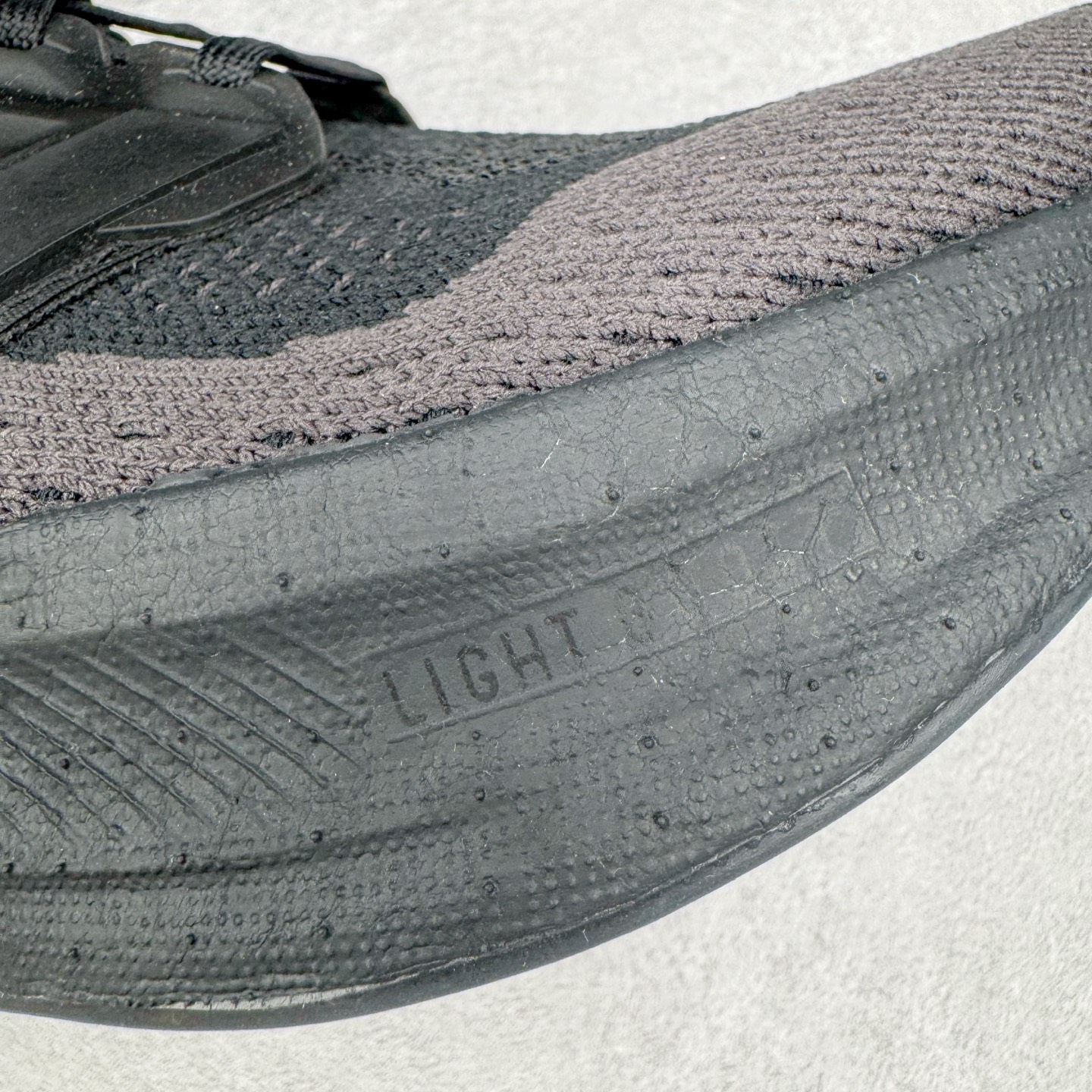 图片[17]-＃YG纯原 Y3 x AD Ultra Boost 5X 2025高性能版5X系列UB低帮袜套式针织透气缓震休闲运动慢跑鞋 联名配色 JP7438 全新Ultraboost 5X官宣，颠覆以往，迎来该系列自2015年首次亮相最大一次革新！从鞋面到中底配置都有新的突破，跟着小编一同探究“阿迪UB有史以来最大升级”！Ultraboost 5X革新中底配置，采用LightBoost V2泡沫，与Ultraboost Light相比，前掌能量反馈增加2%。与此同时“加厚不增重”，中底相较于上一代更轻，让跑者每一次迈步都能得到更柔软、更澎湃的能量反馈。搭配X形“Torsion System”扭转系统，助力跑者从落地到脚趾离地过程的平稳过渡。Ultraboost 5X升级中足锁定性能，革新Mono Primeknit自适应鞋面配置，搭配轻质无笼鞋面结构，更加贴合跑者脚部。大底由Continental™橡胶制成，更耐磨，抓地力更出色。Adidas全新推出ULTRABOOST 5X，专注日常跑步，适用于任何级别的跑者，无距离门槛限制。兼具有氧跑、中短距离慢跑、节奏跑、间歇跑、日常通勤等各种场景，ULTRABOOST 5X都能给你带来优质的跑步体验。尺码：39⅓ 40 40⅔ 41⅓ 42 42⅔ 43⅓ 44 44⅔ 45 46 47⅔ 48-选品中心